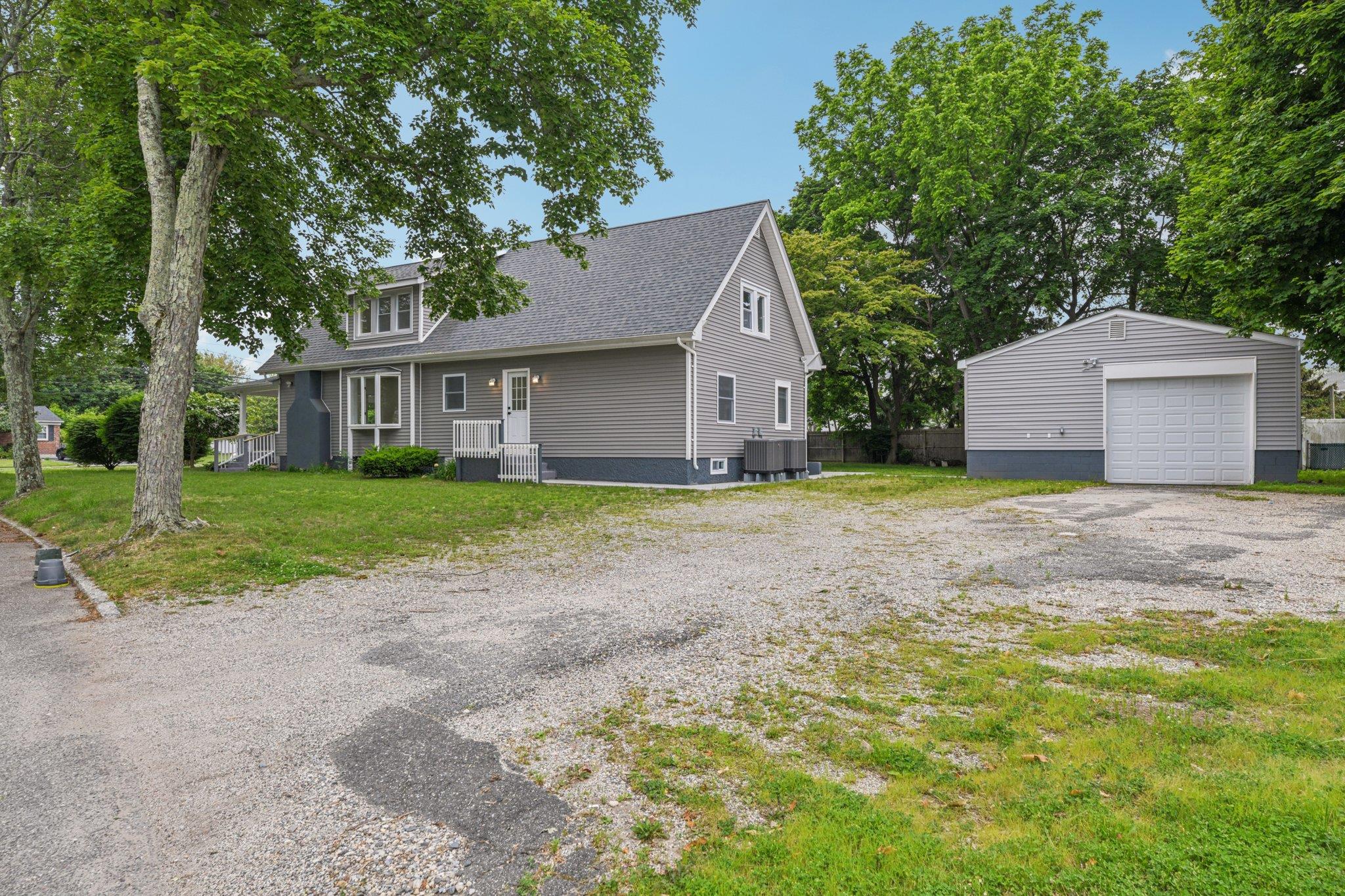 1293 Pulaski Road, East Northport, NY 11731