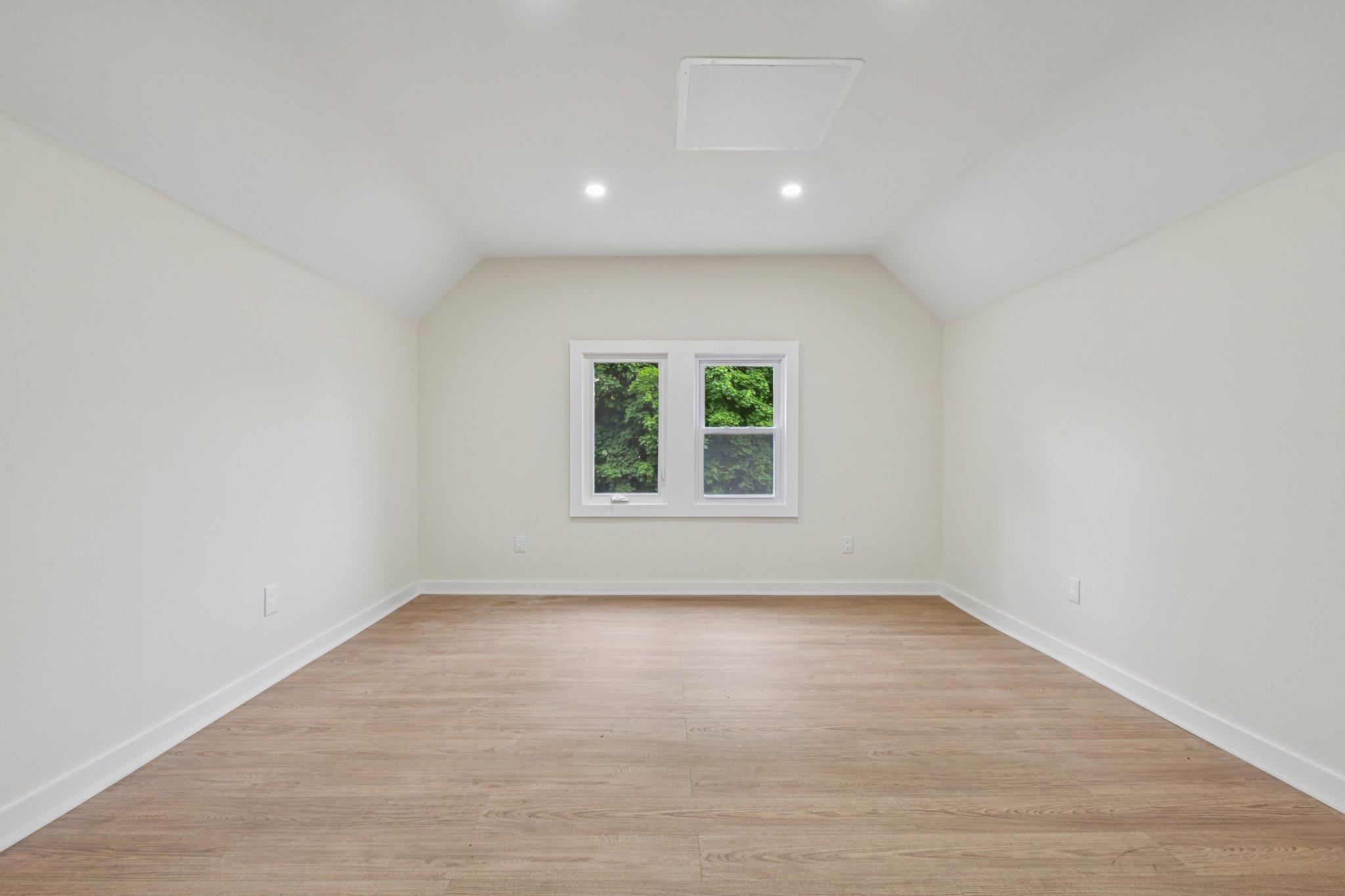 1293 Pulaski Road, East Northport, NY 11731