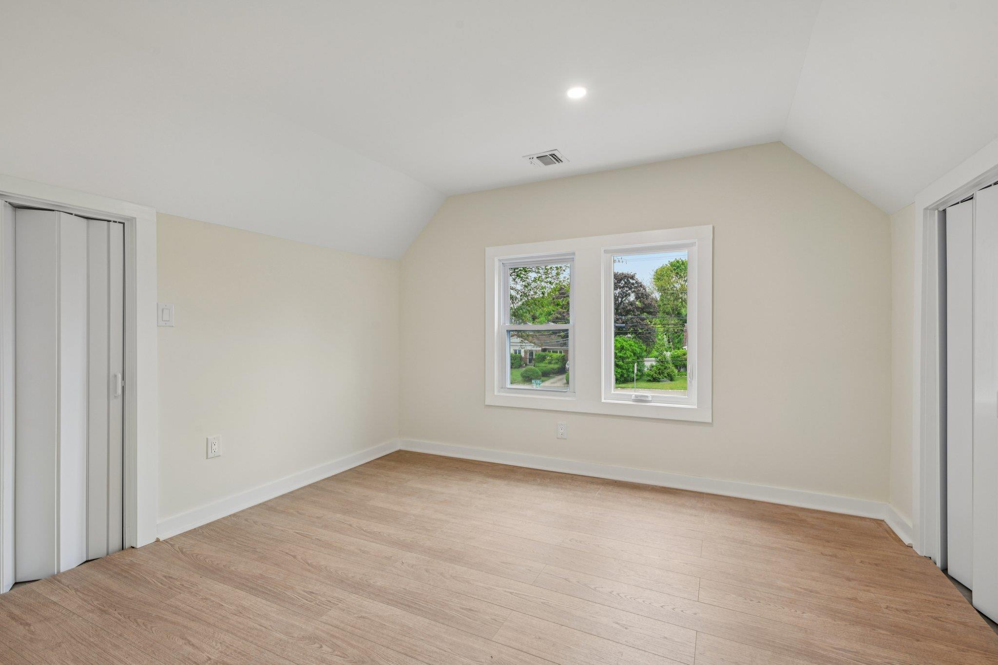 1293 Pulaski Road, East Northport, NY 11731