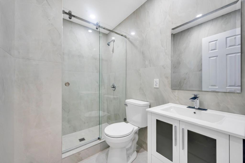 26 Ravine Road, Great Neck, NY 11023