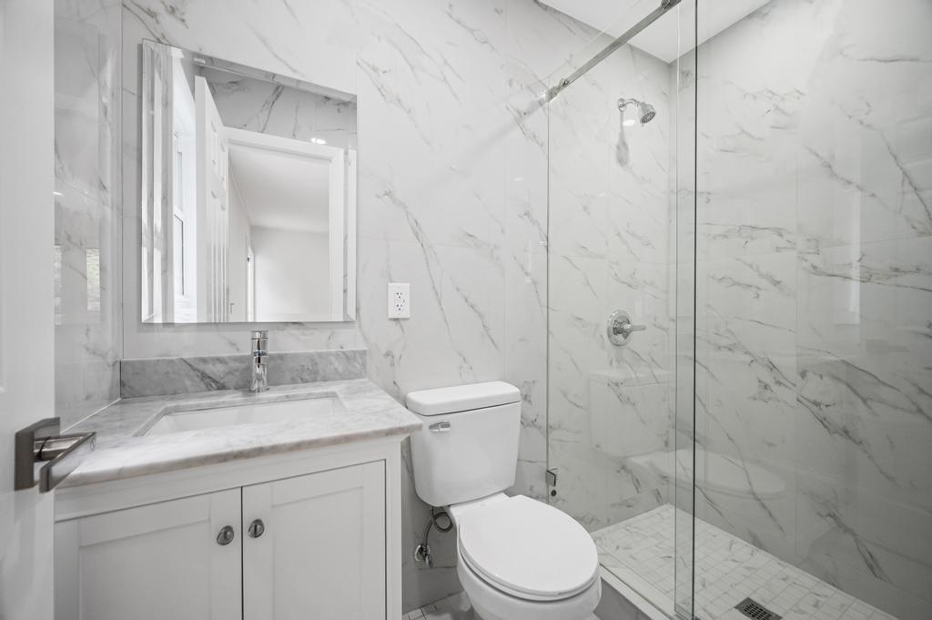 26 Ravine Road, Great Neck, NY 11023