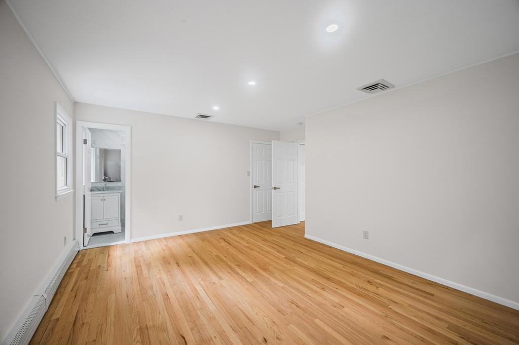 26 Ravine Road, Great Neck, NY 11023