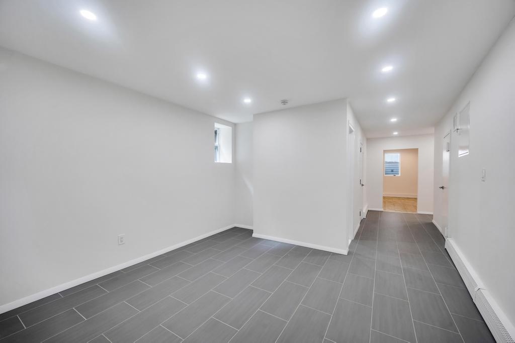 26 Ravine Road, Great Neck, NY 11023