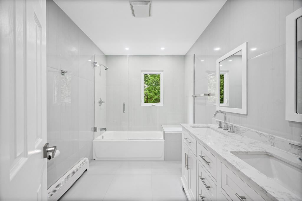 26 Ravine Road, Great Neck, NY 11023