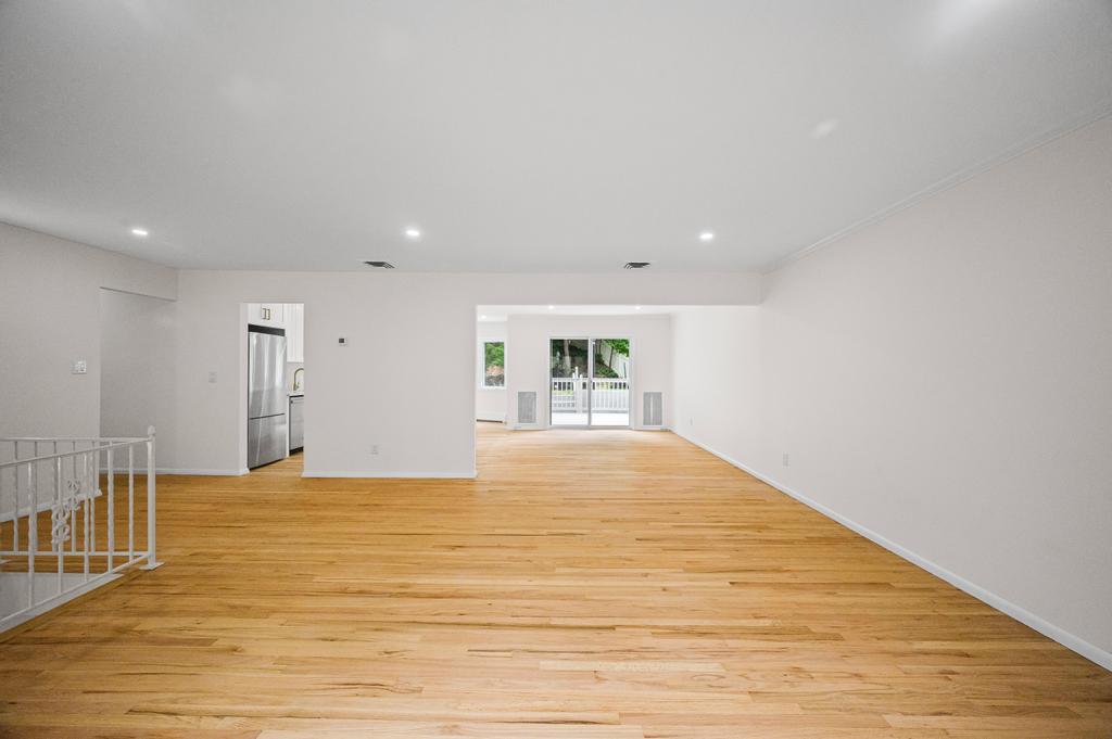 26 Ravine Road, Great Neck, NY 11023