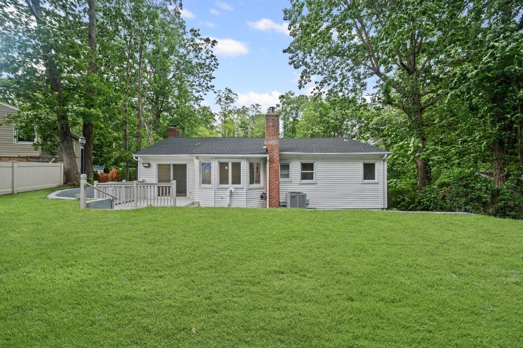 26 Ravine Road, Great Neck, NY 11023