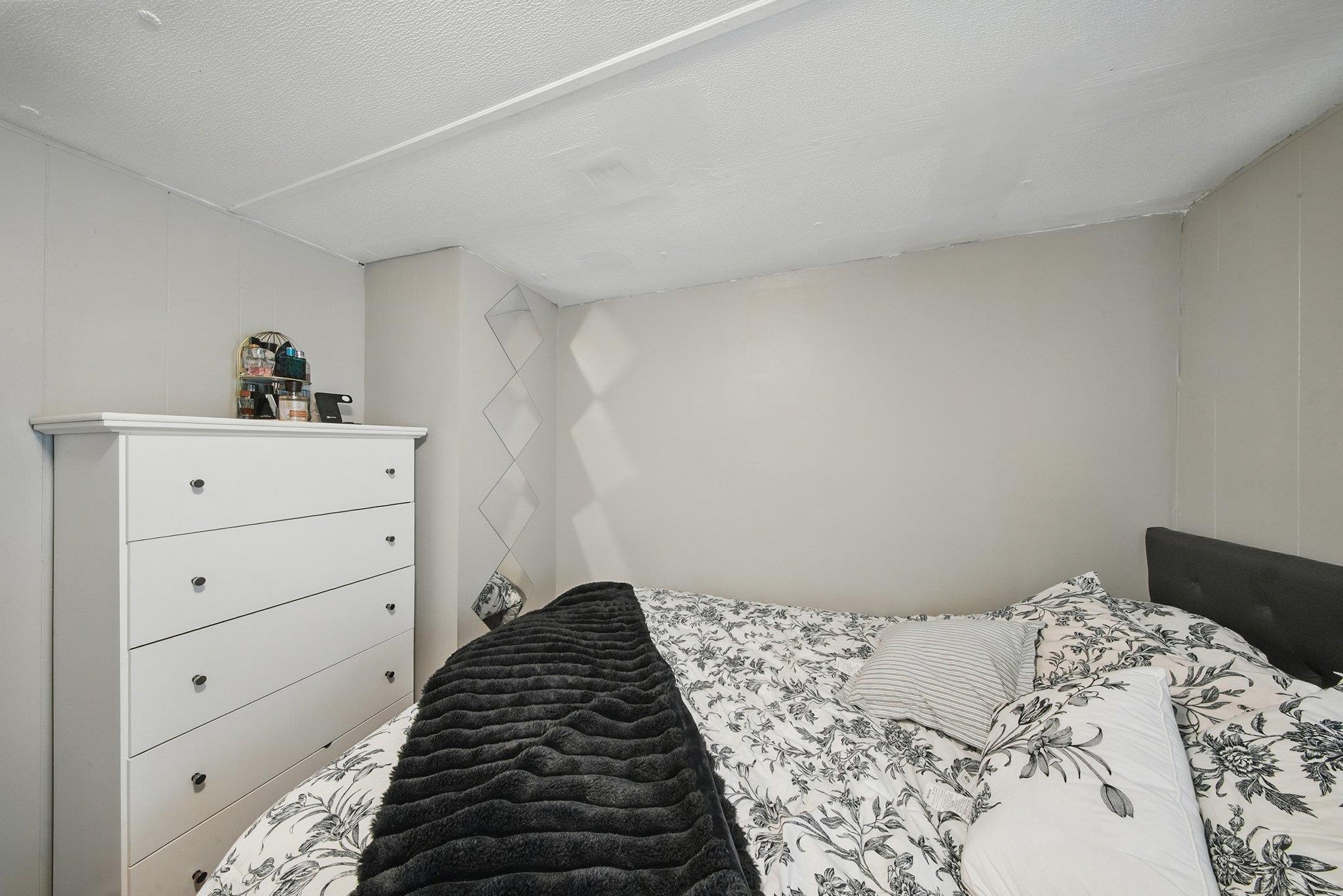 5 Oak Drive, Bloomingburg, NY 12721