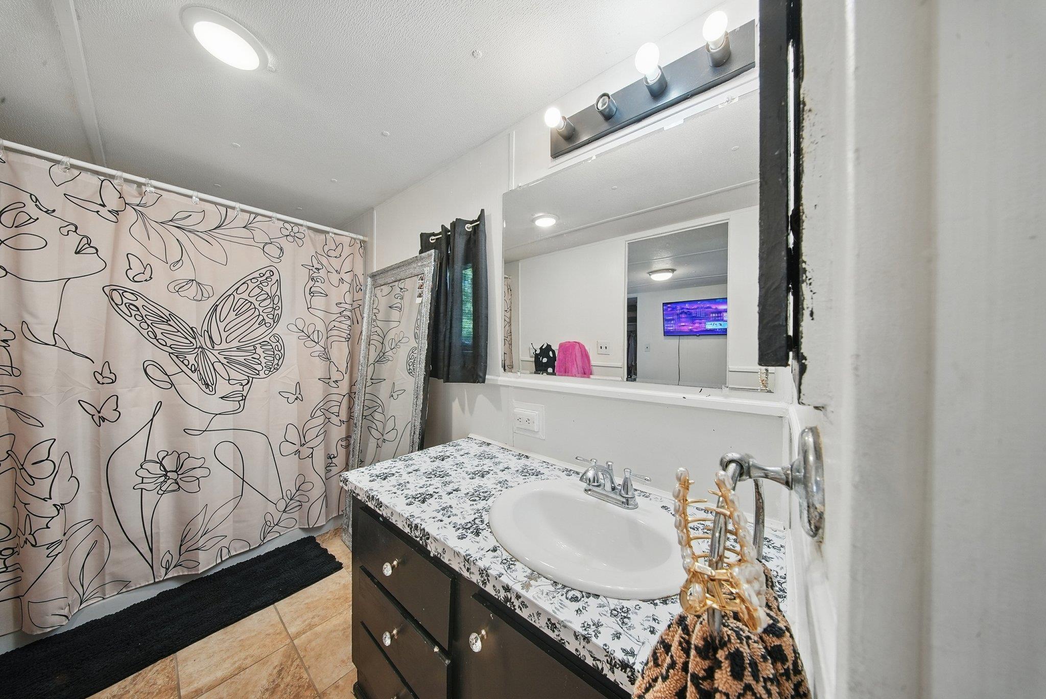 5 Oak Drive, Bloomingburg, NY 12721