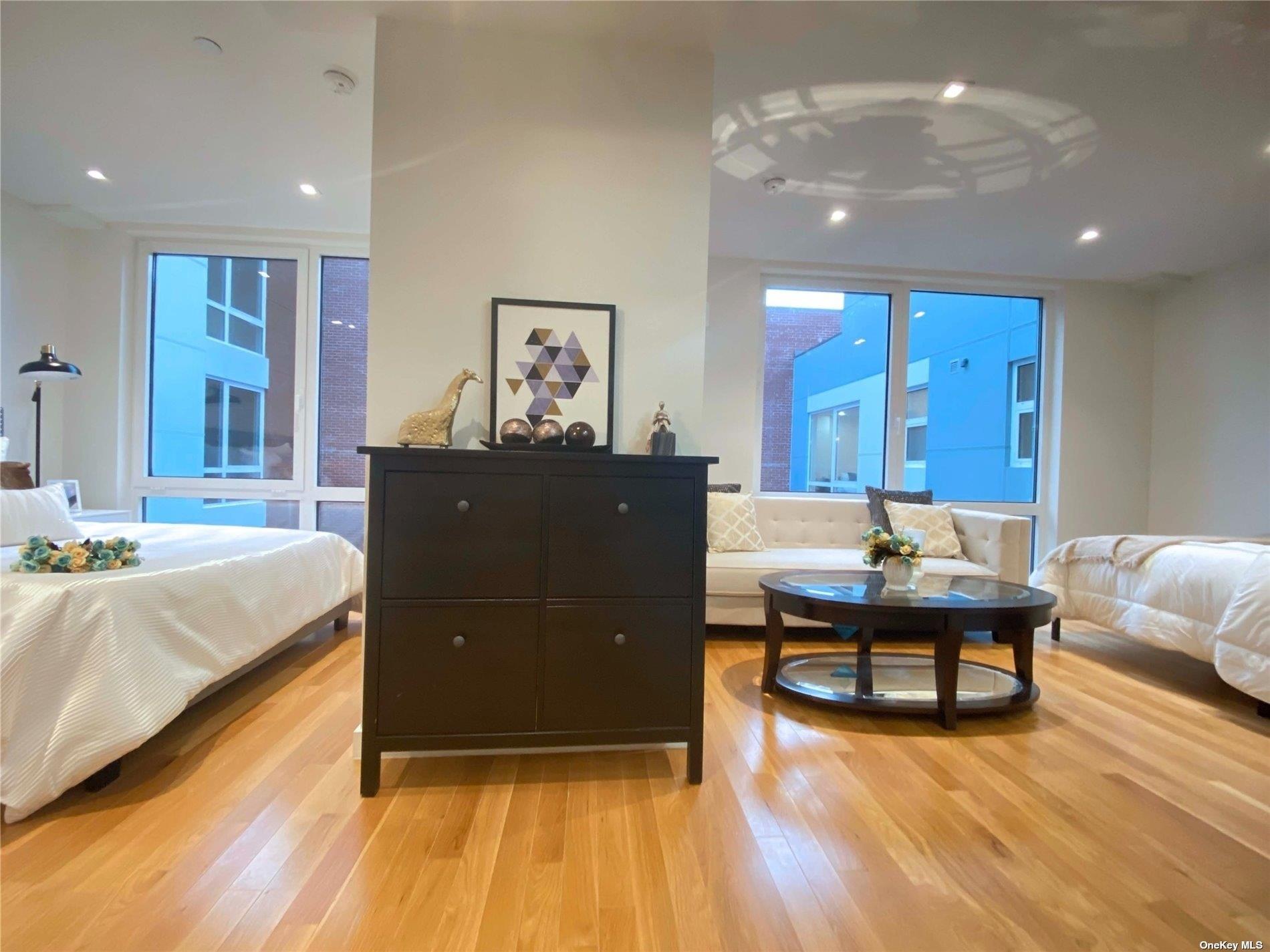 4223 Parsons Boulevard # 1E, Flushing, NY 11355