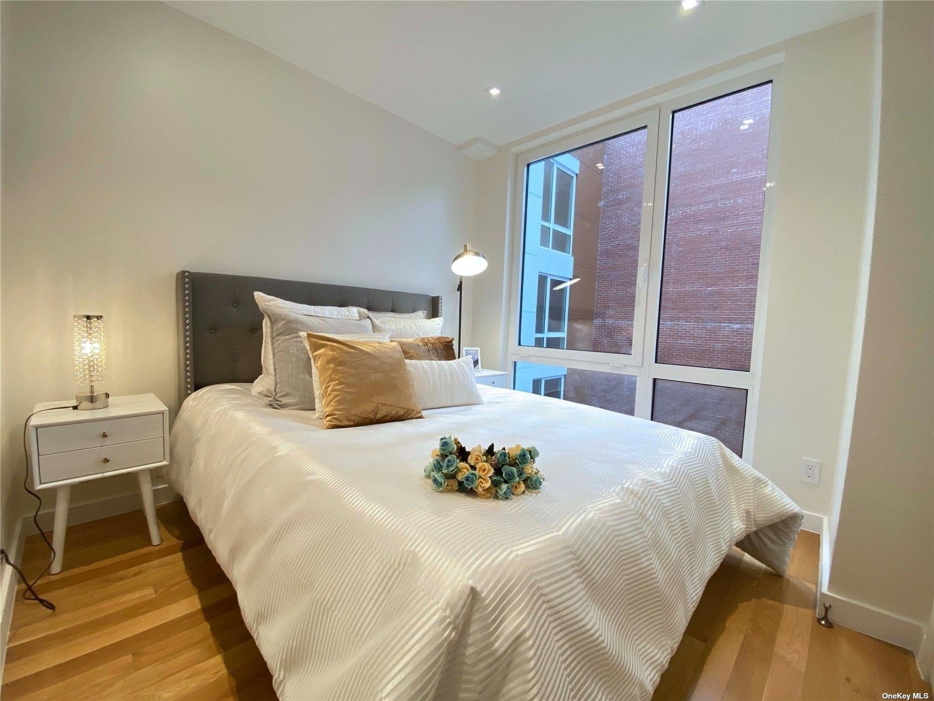 4223 Parsons Boulevard # 1E, Flushing, NY 11355