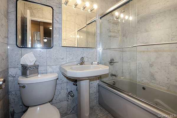 522 Shore Road # 1D, Long Beach, NY 11561