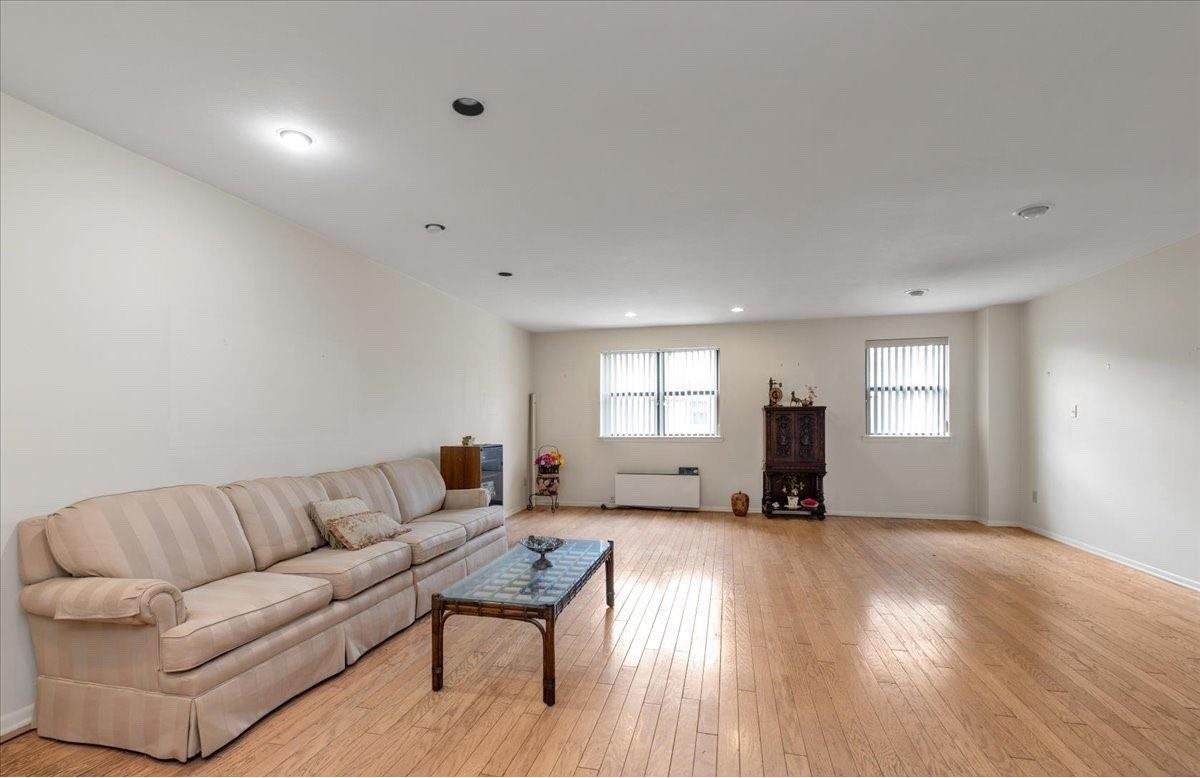 9 Everit Avenue # A10,11, Hewlett, NY 11557