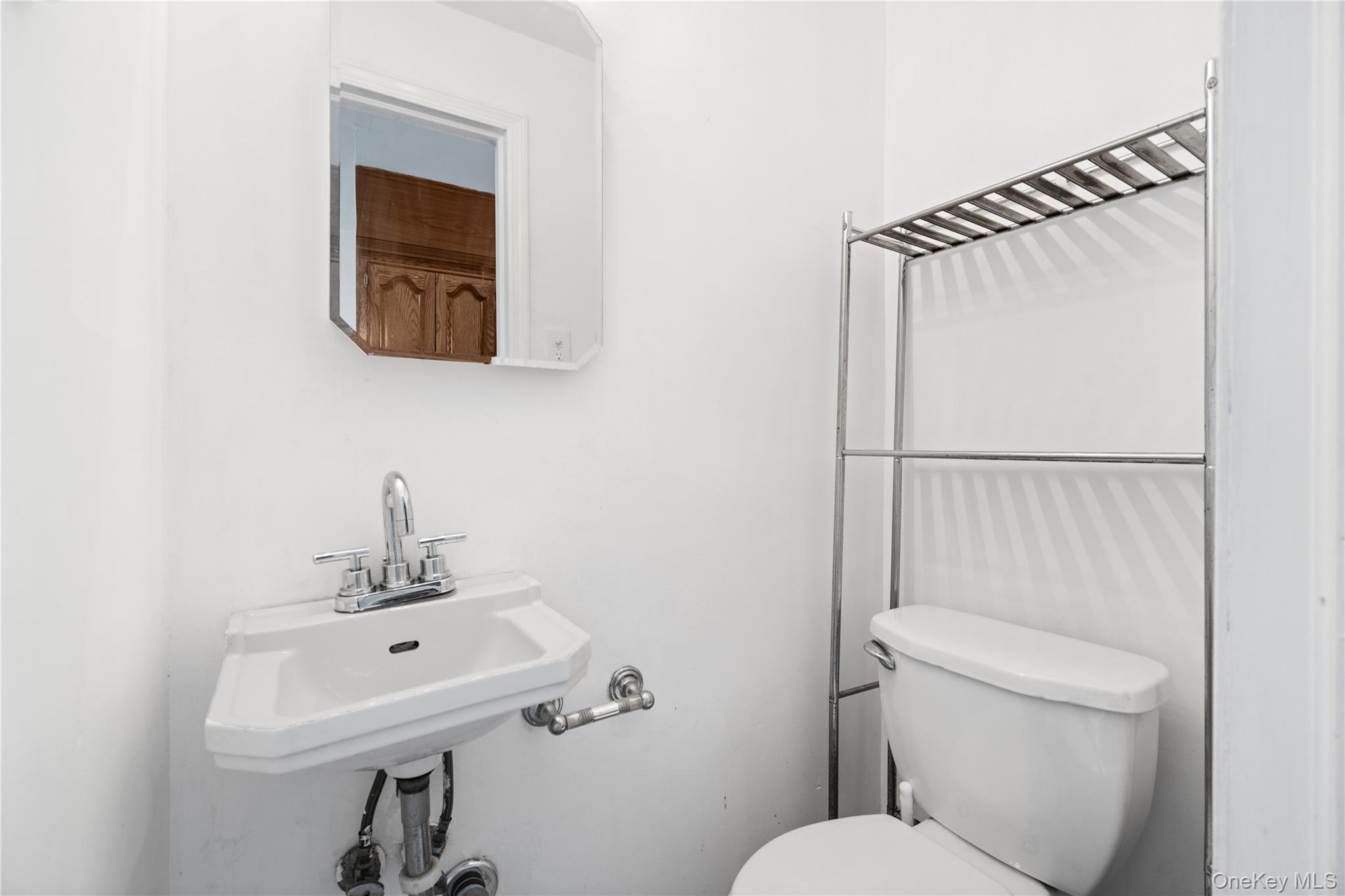 25-31 Bayside Lane, Flushing, NY 11358