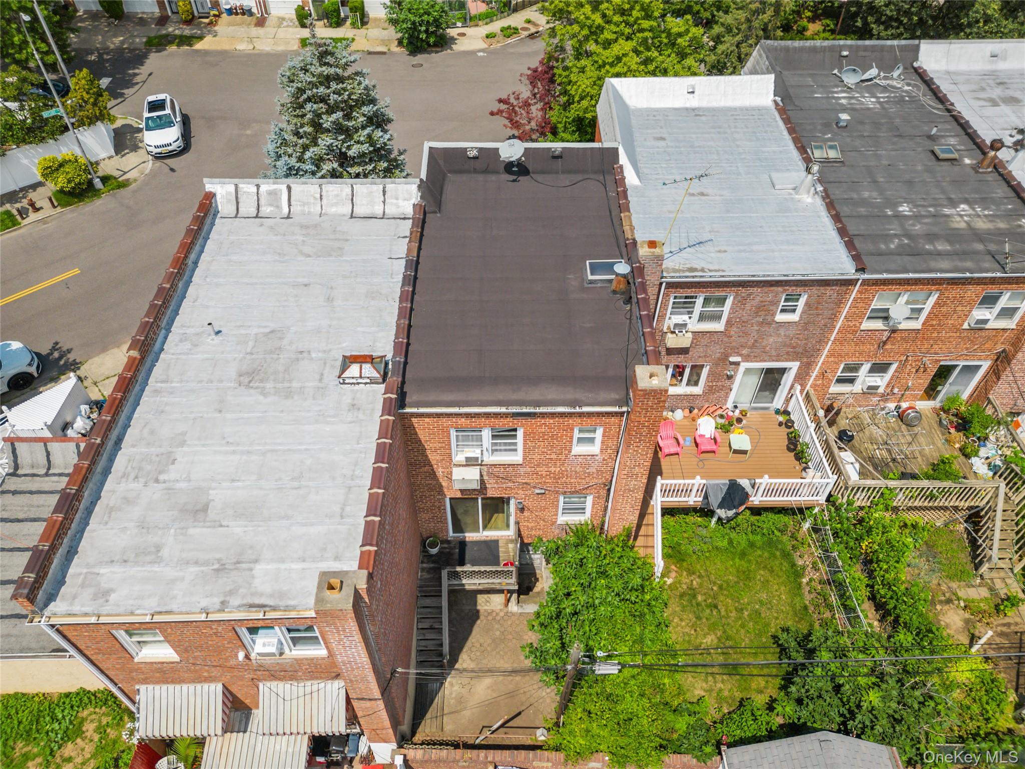 25-31 Bayside Lane, Flushing, NY 11358