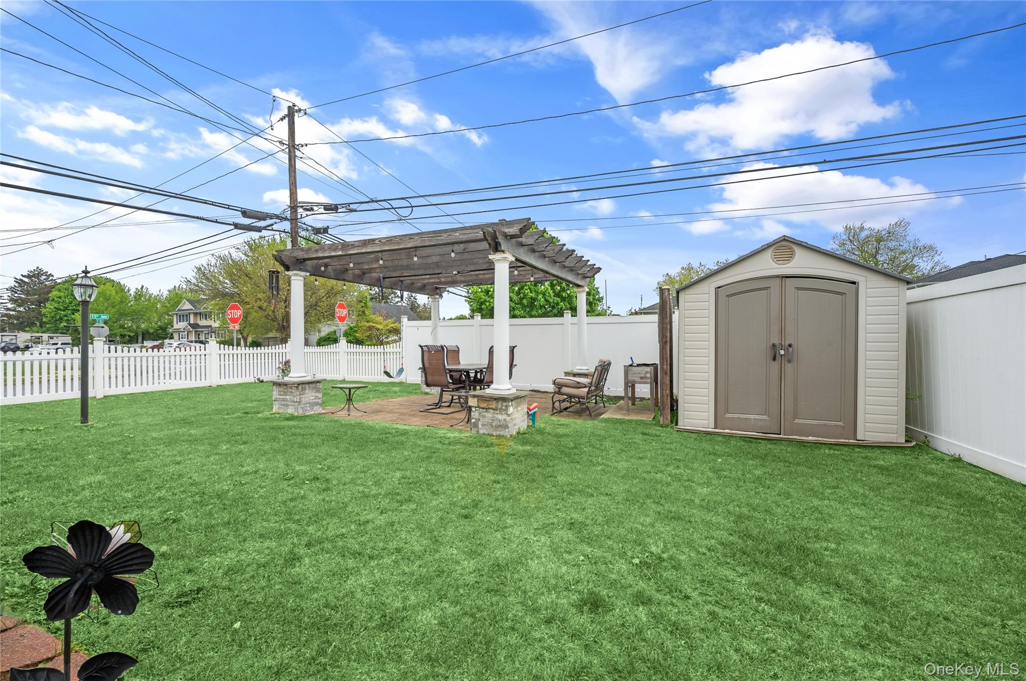 56 15th Avenue, West Babylon, NY 11704