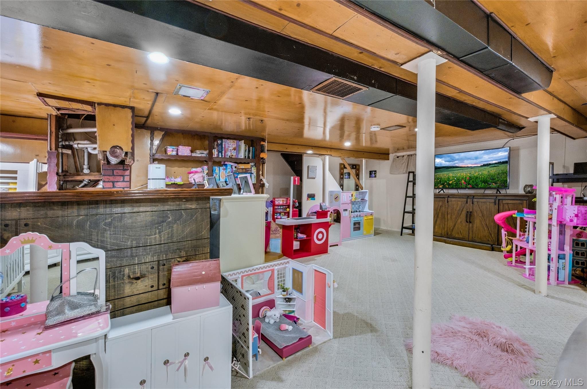 56 15th Avenue, West Babylon, NY 11704