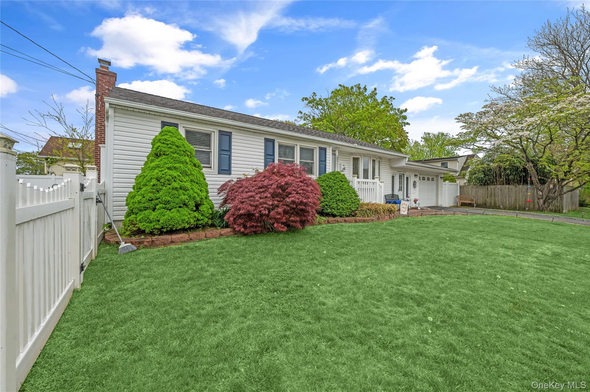 56 15th Avenue, West Babylon, NY 11704