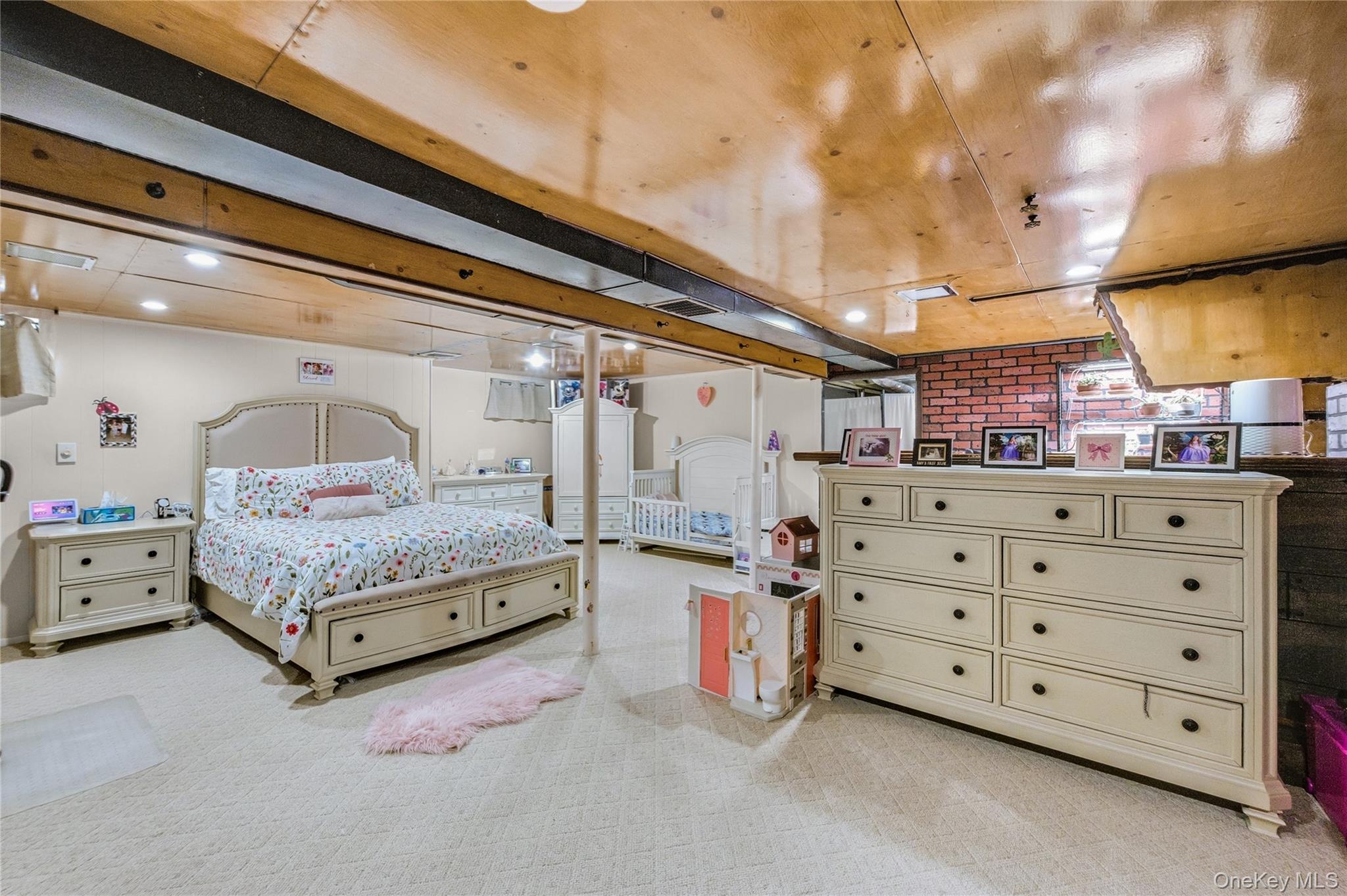 56 15th Avenue, West Babylon, NY 11704