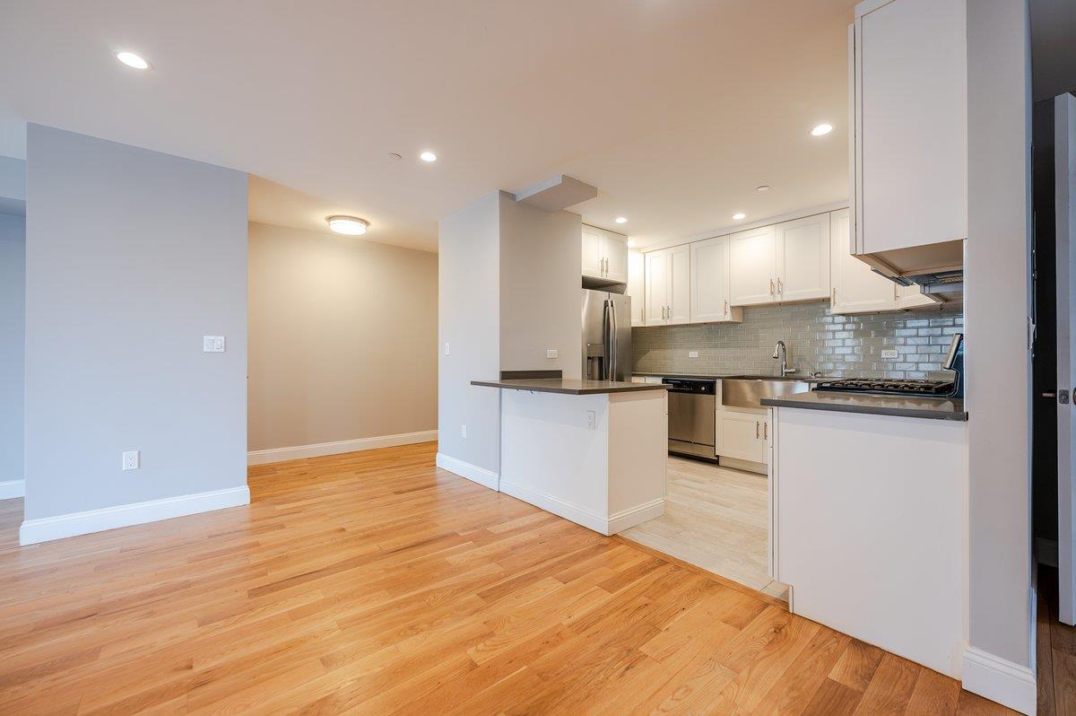 661 W Broadway # 204, Long Beach, NY 11561