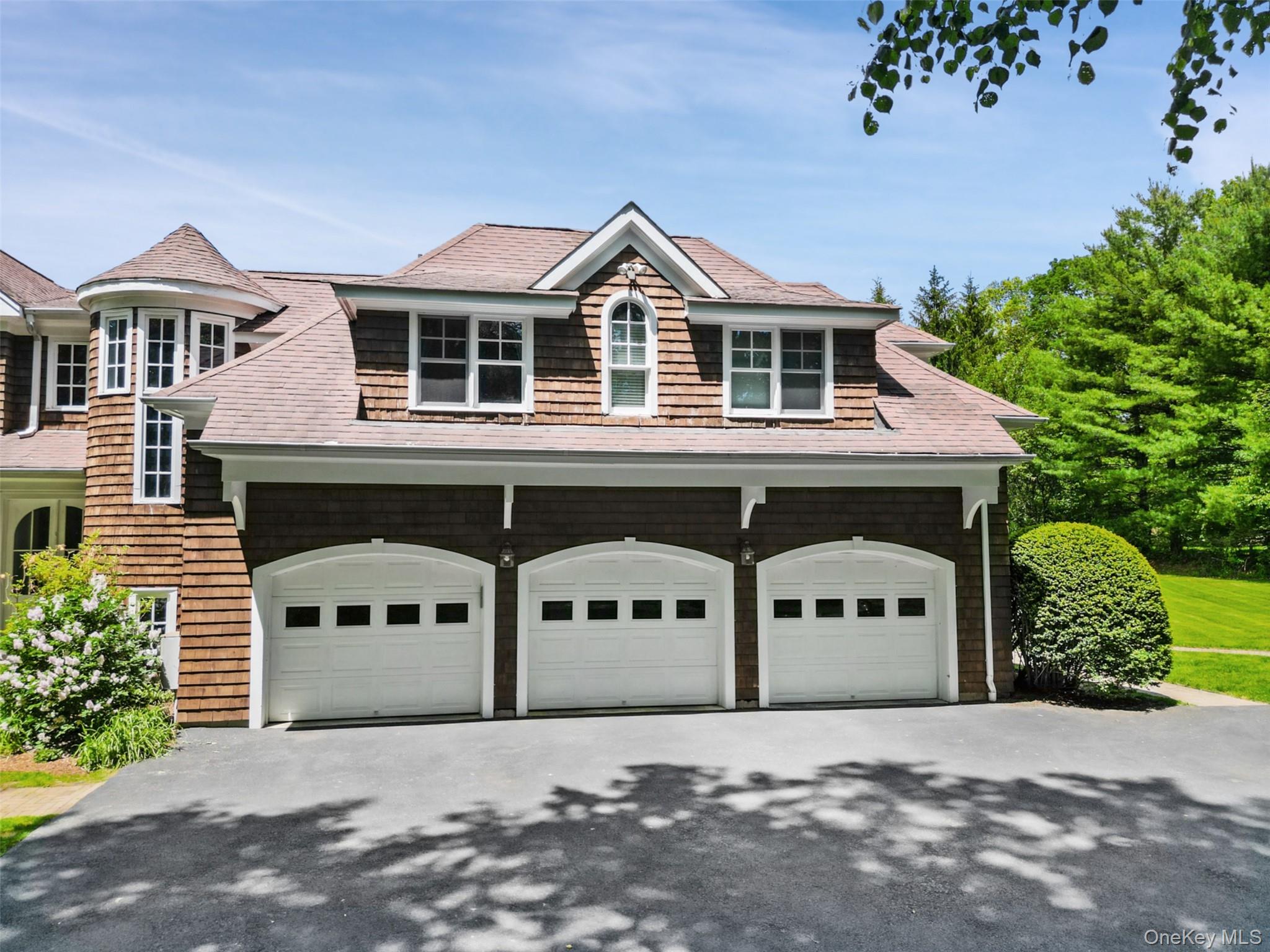 61 Carolyn Place, Chappaqua, NY 10514