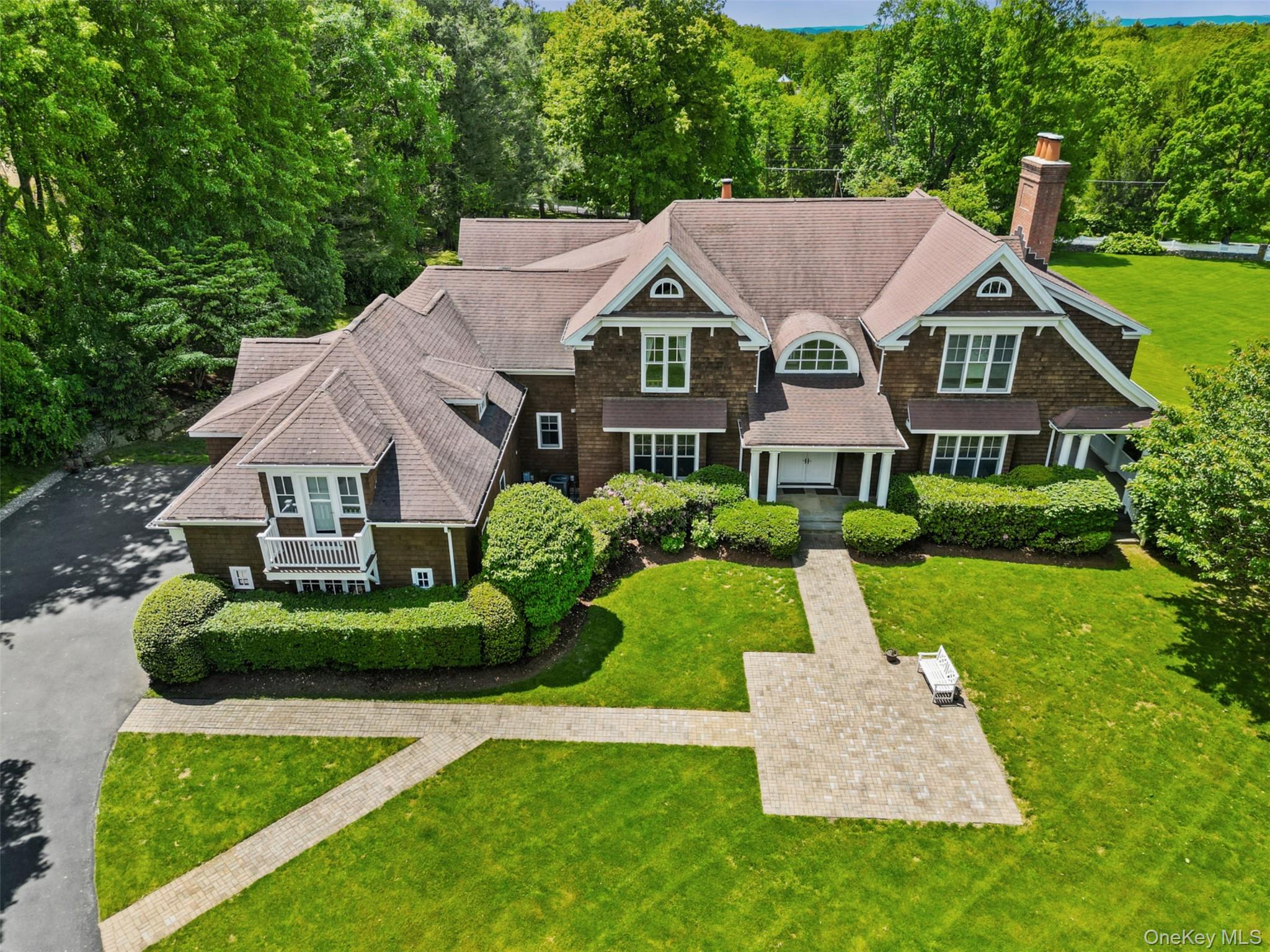 61 Carolyn Place, Chappaqua, NY 10514