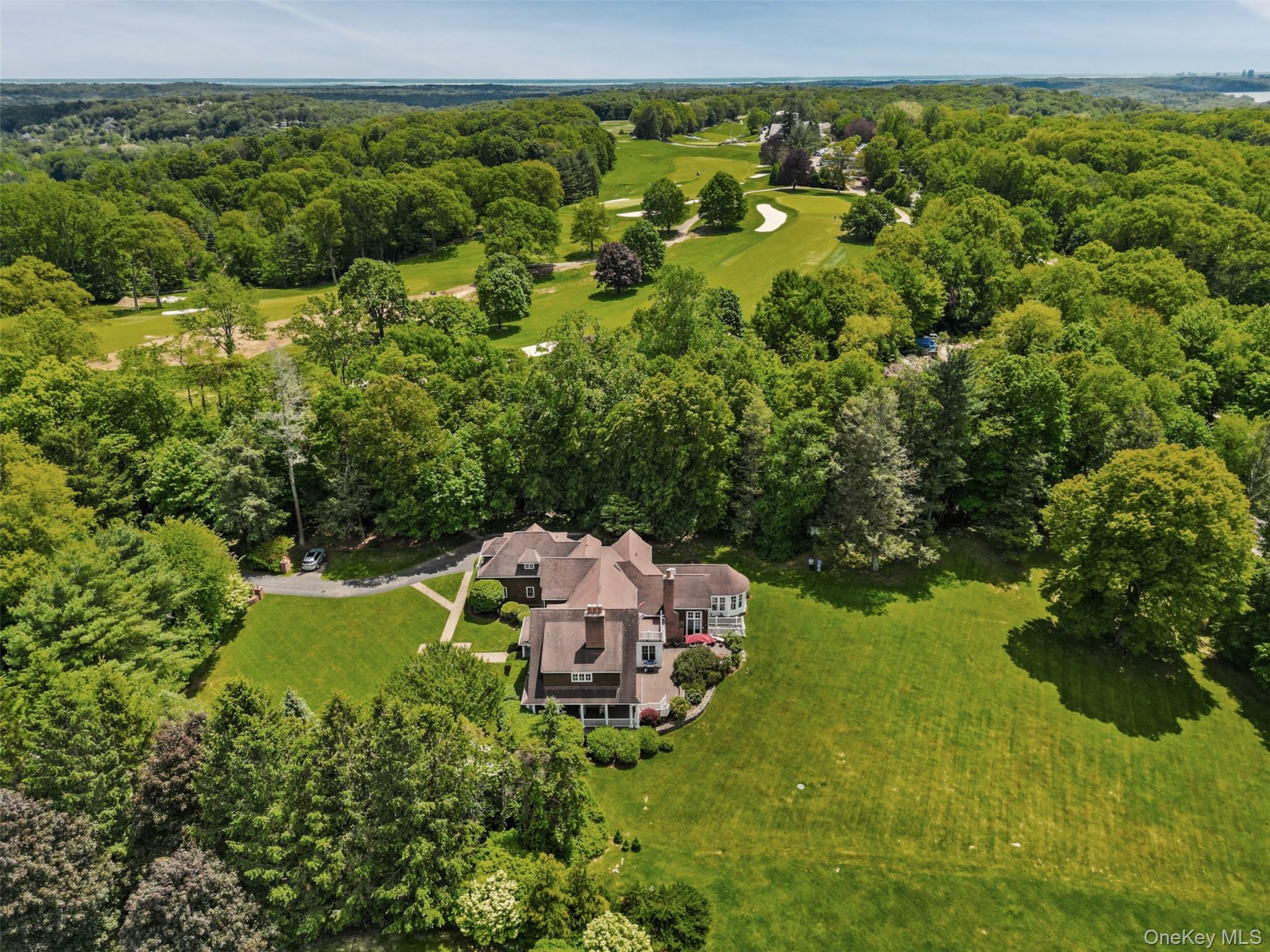 61 Carolyn Place, Chappaqua, NY 10514