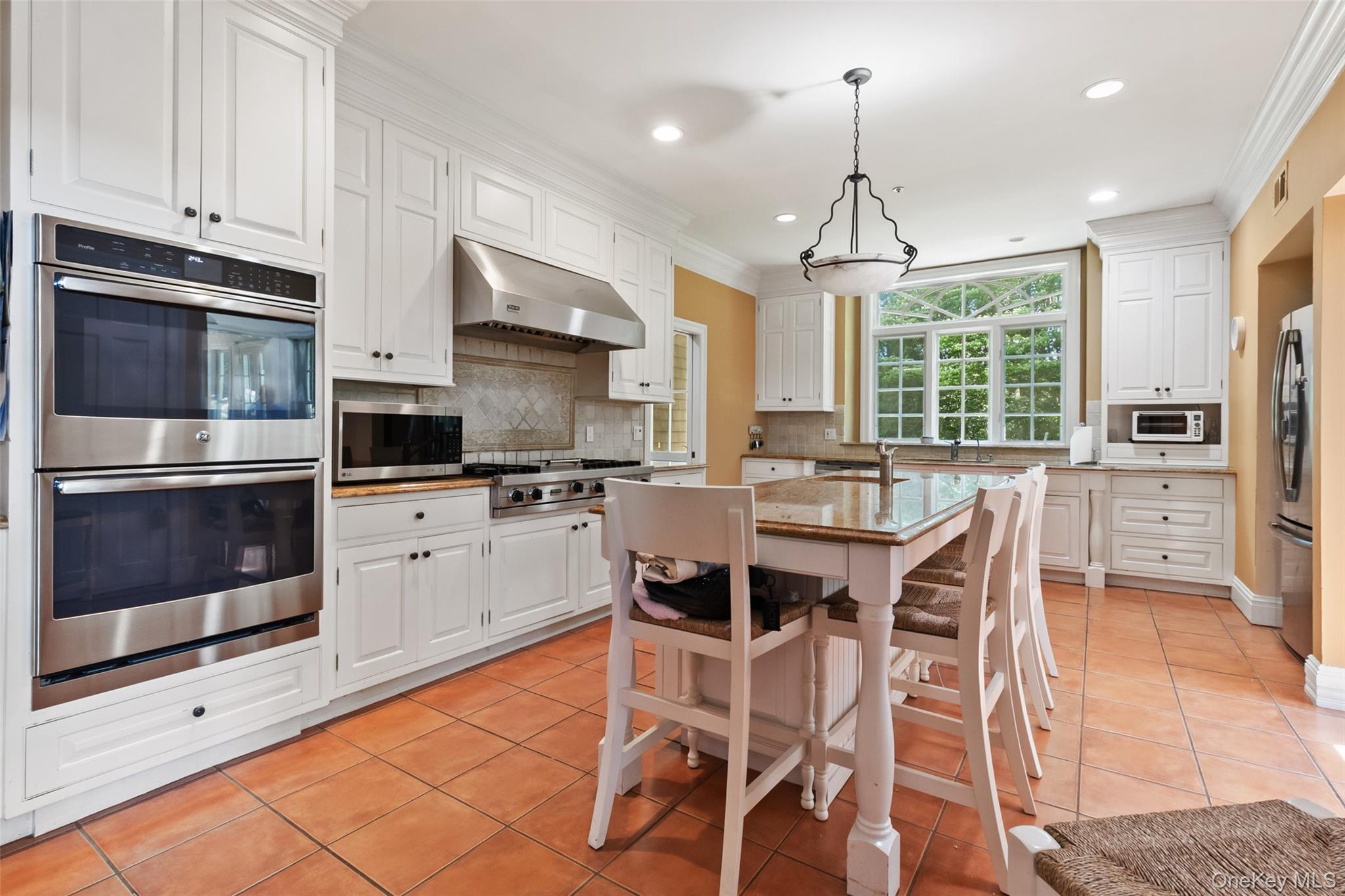 61 Carolyn Place, Chappaqua, NY 10514