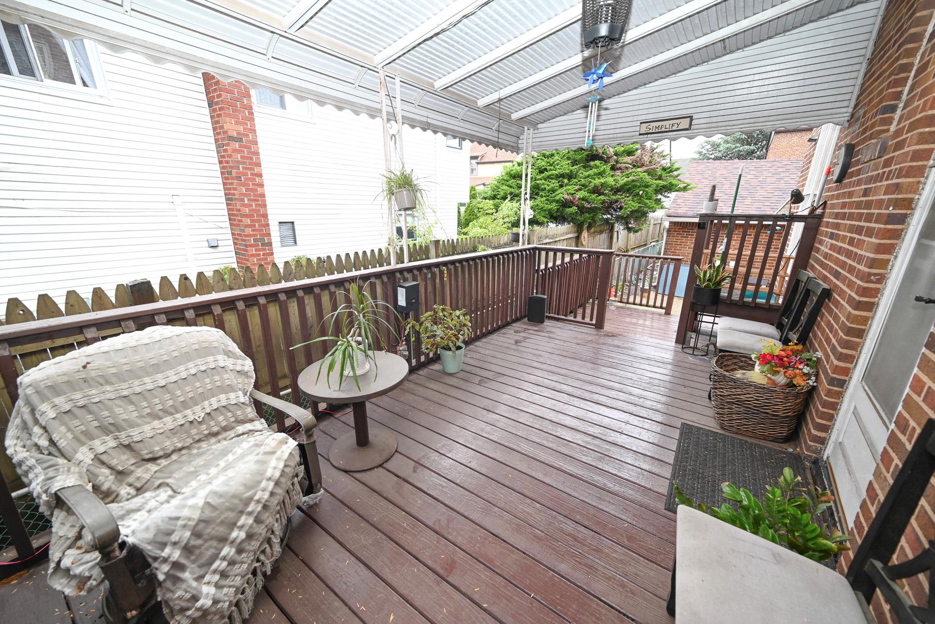 165 Page Rd Road, Valley Stream, NY 11581