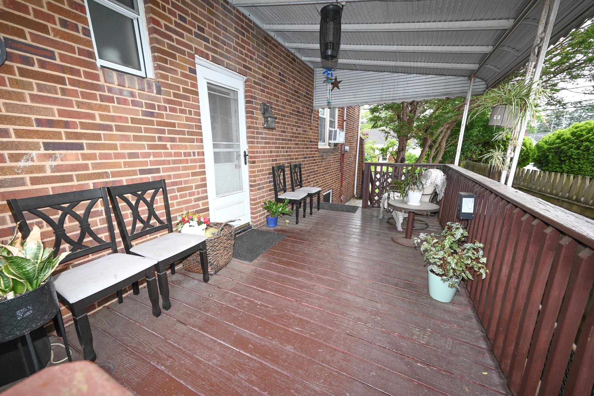 165 Page Rd Road, Valley Stream, NY 11581