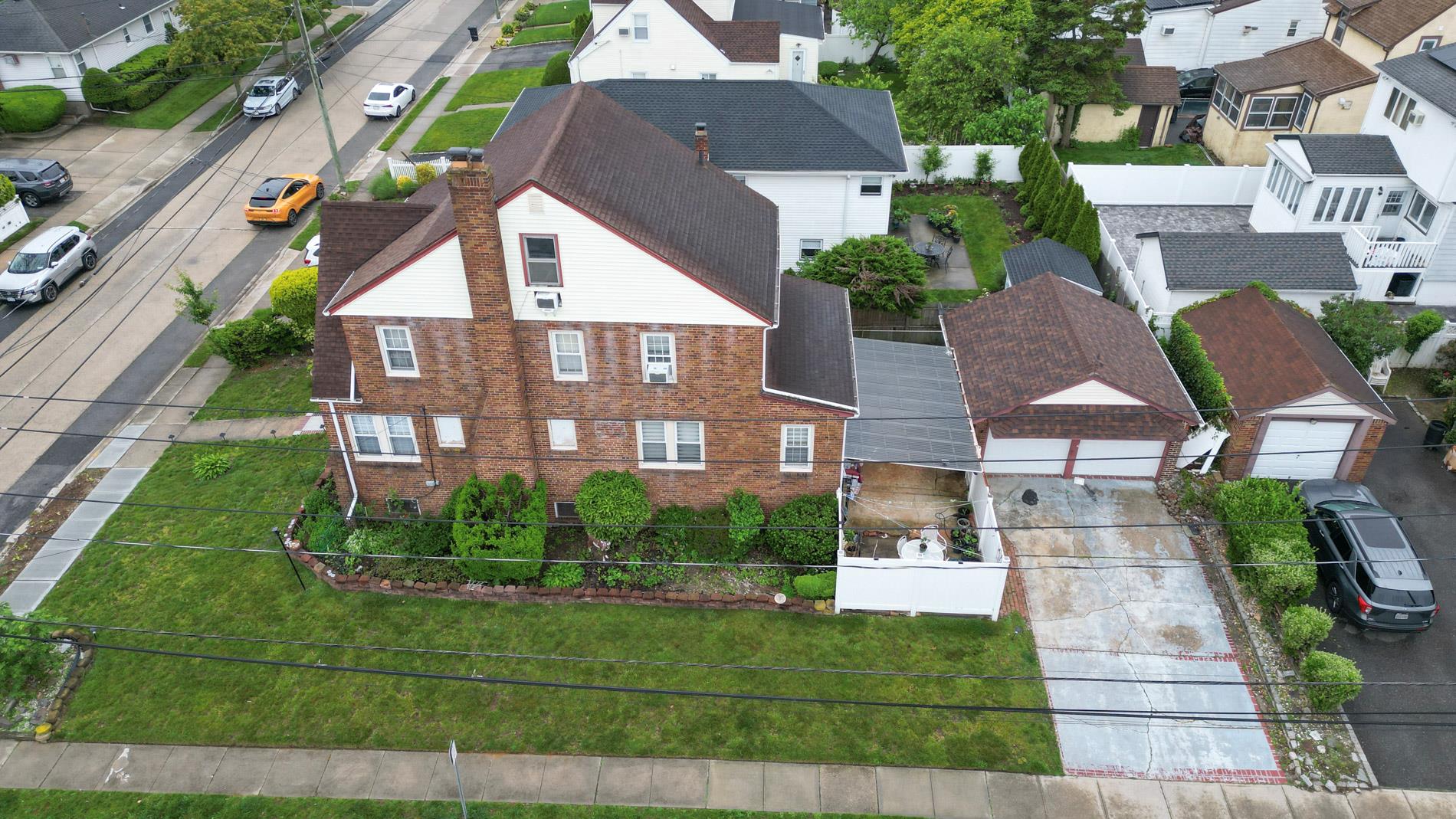 165 Page Rd Road, Valley Stream, NY 11581