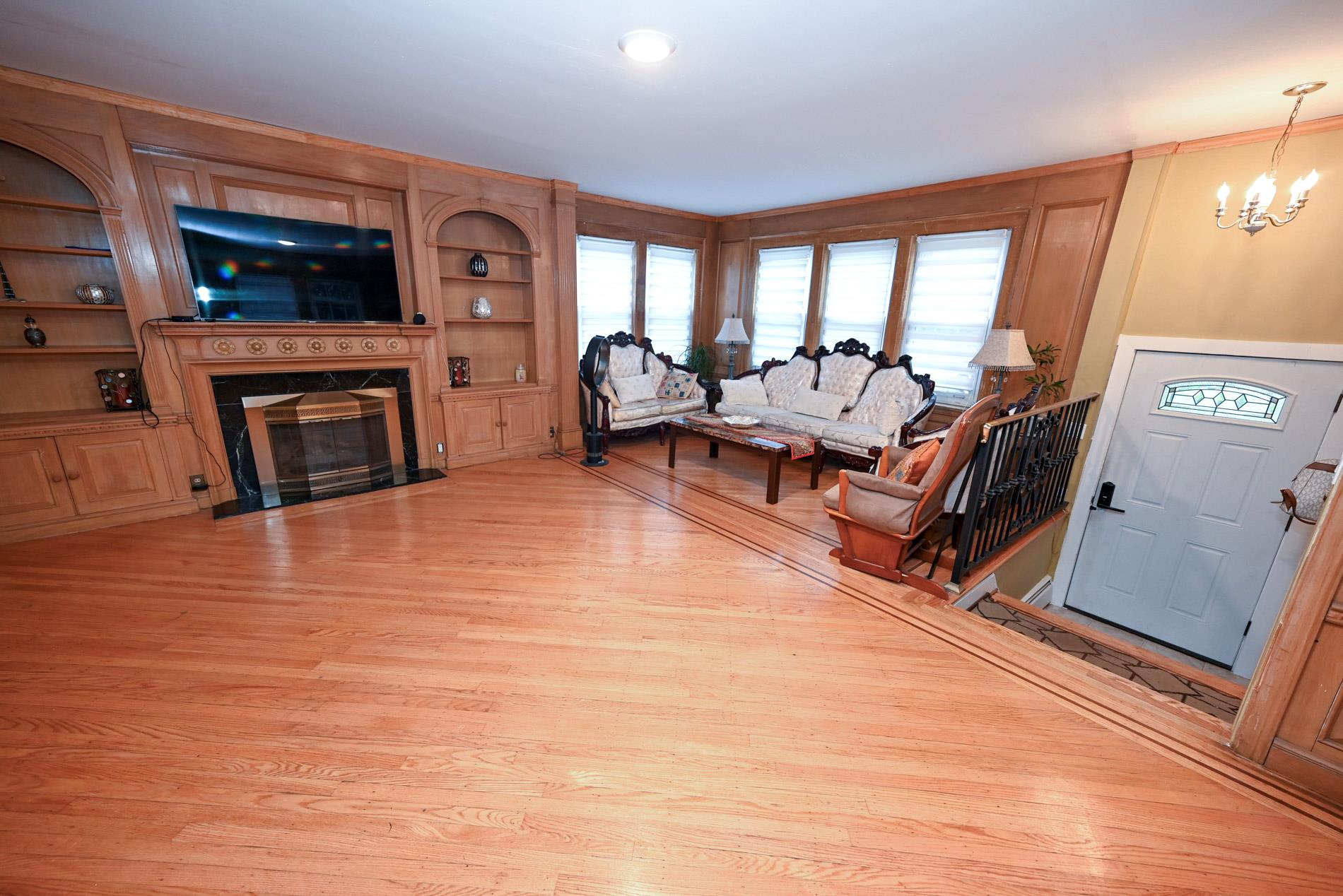 165 Page Rd Road, Valley Stream, NY 11581