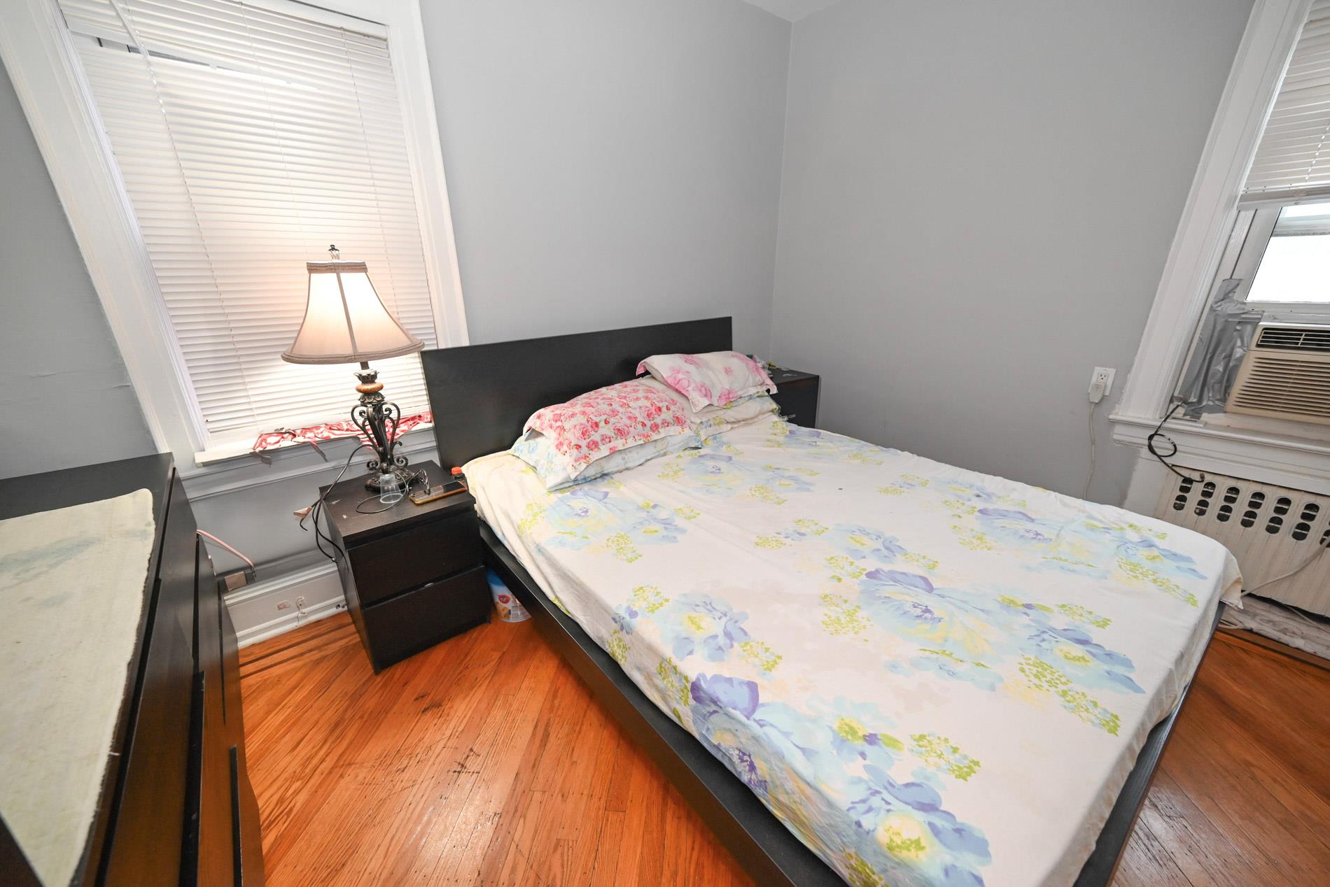 165 Page Rd Road, Valley Stream, NY 11581