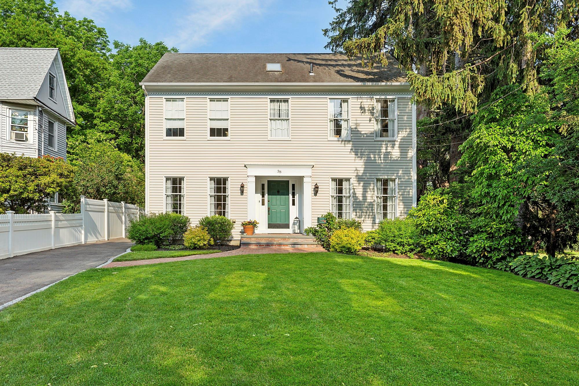 38 Maple Avenue, Northport, NY 11768