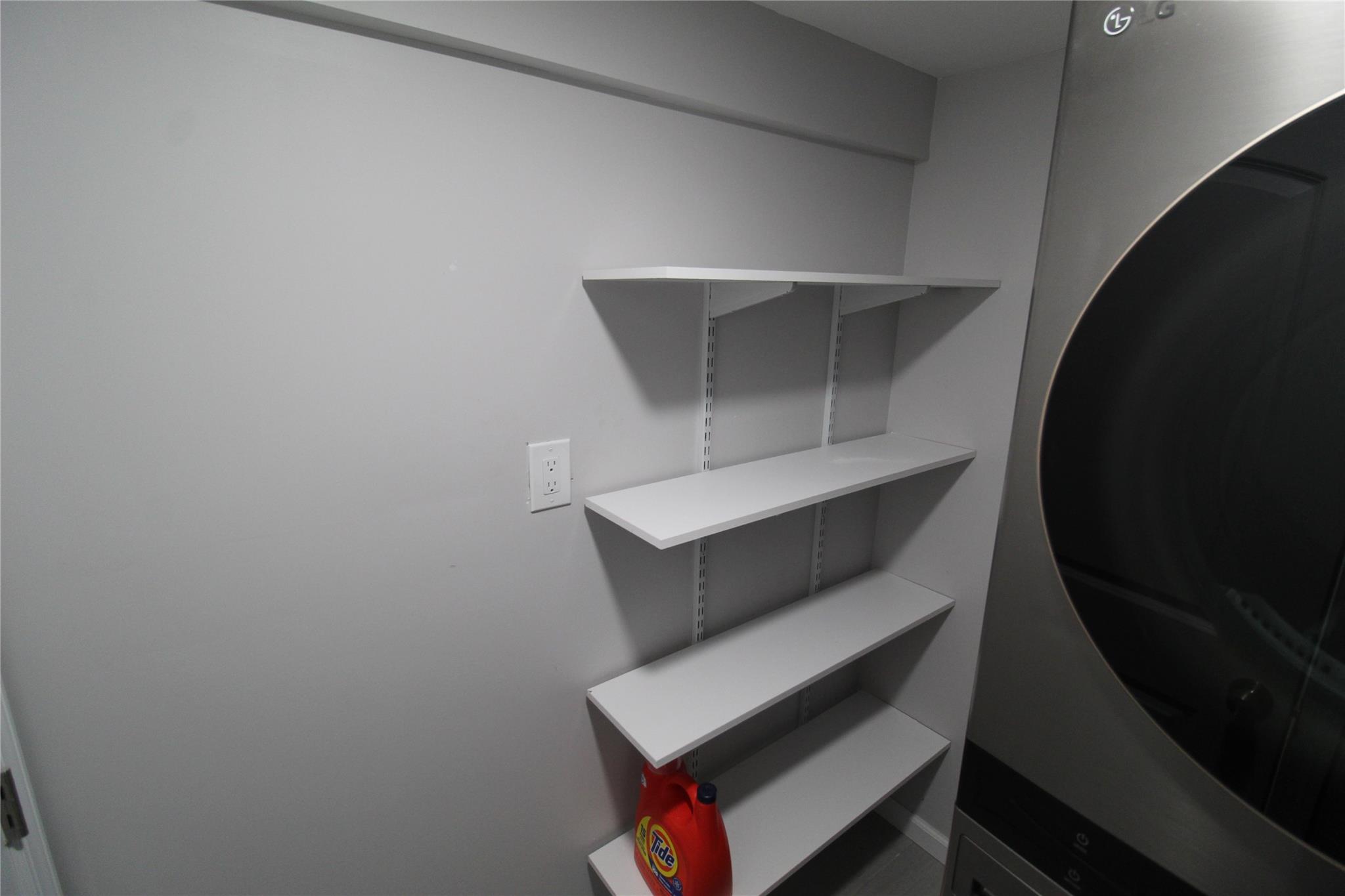 23 Frederick Avenue, Bay Shore, NY 11706