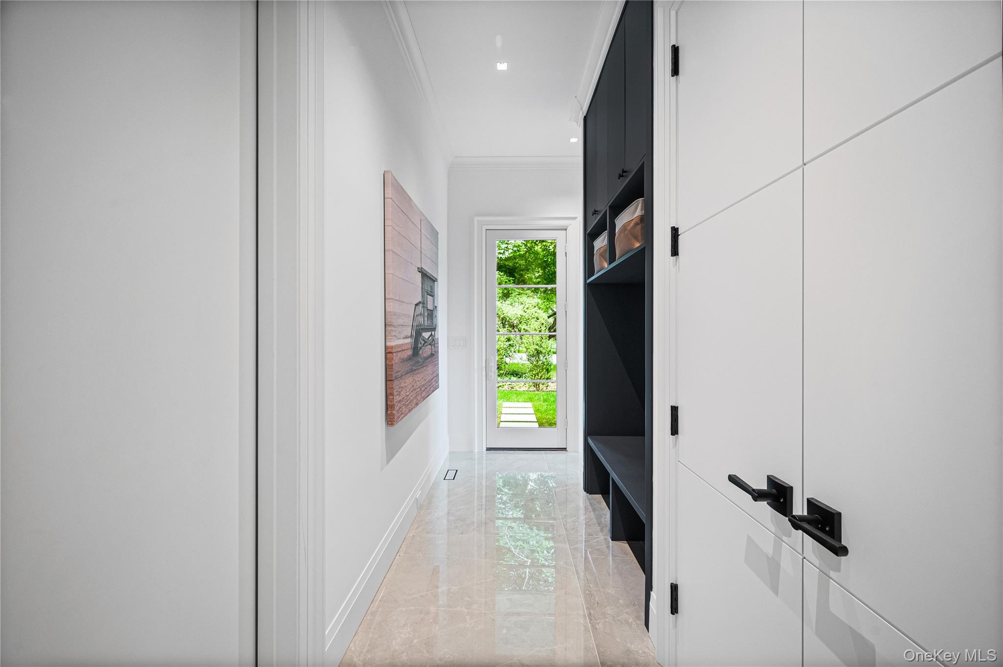 7 Mirrielees Road, Great Neck, NY 11021