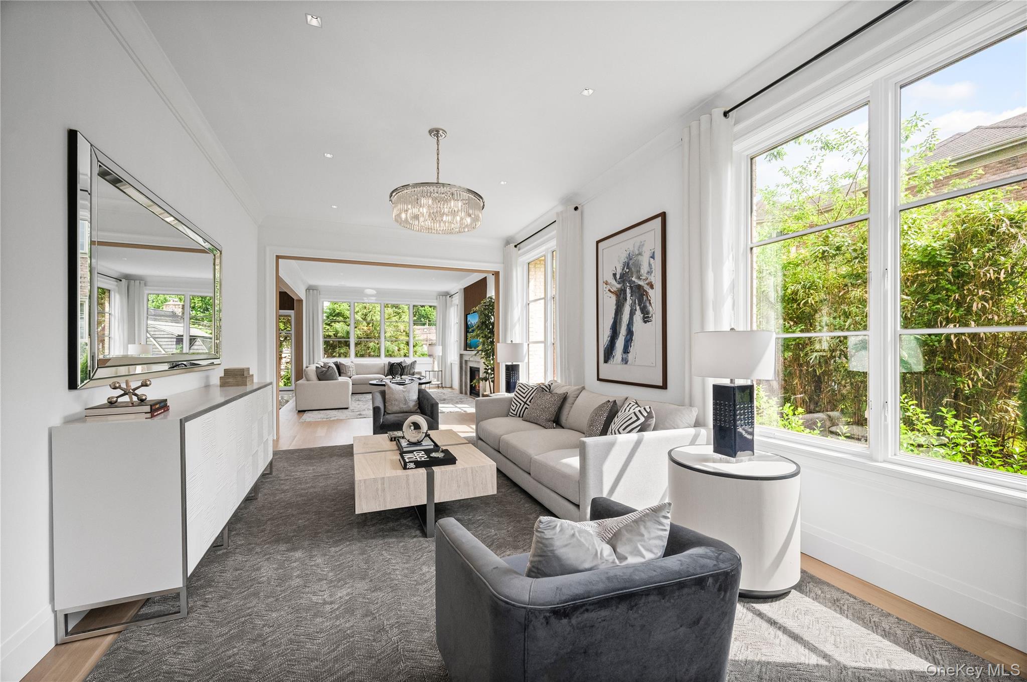 7 Mirrielees Road, Great Neck, NY 11021