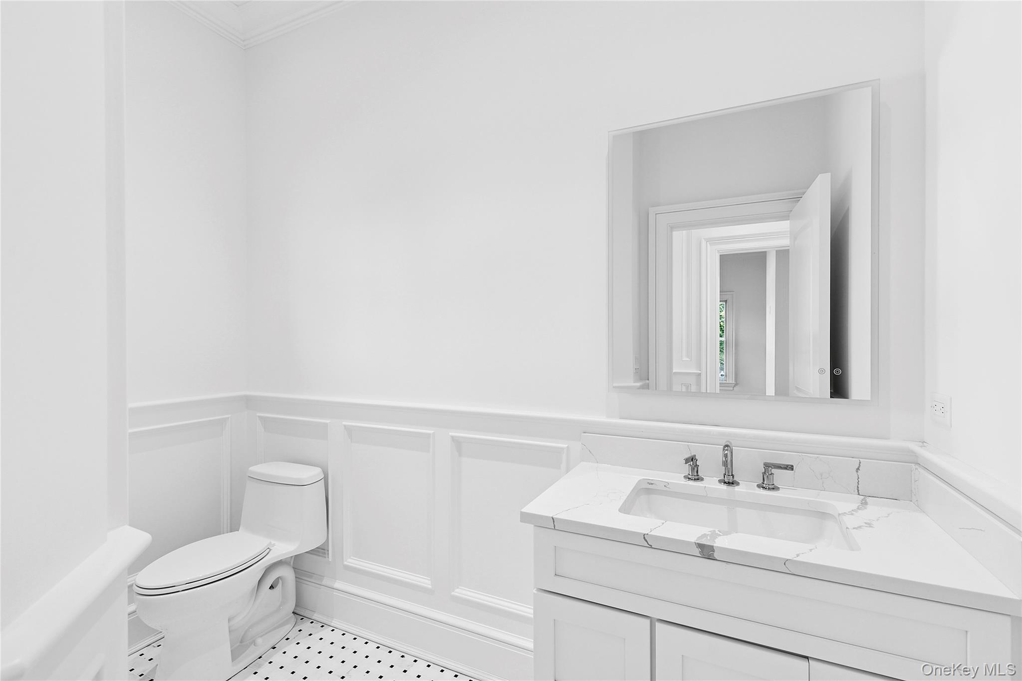 44 Club Lane, Remsenburg, NY 11960