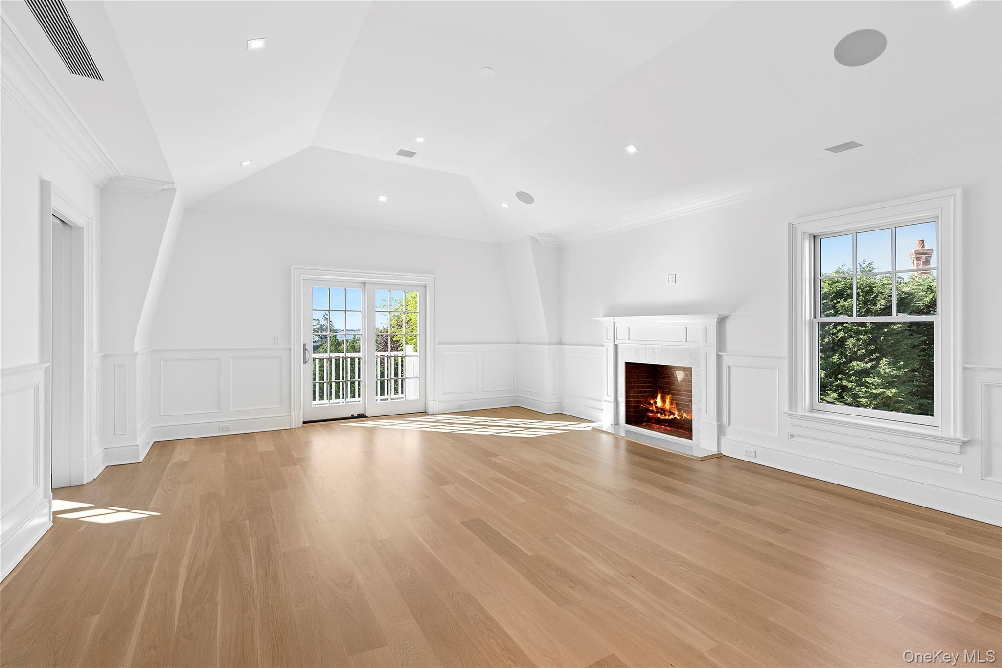 44 Club Lane, Remsenburg, NY 11960