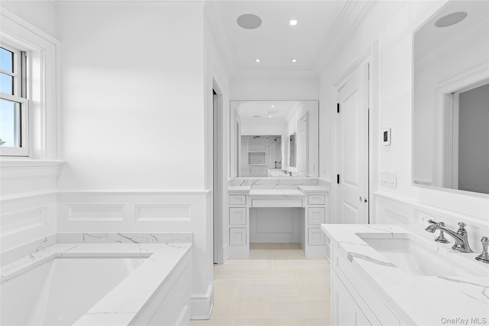 44 Club Lane, Remsenburg, NY 11960