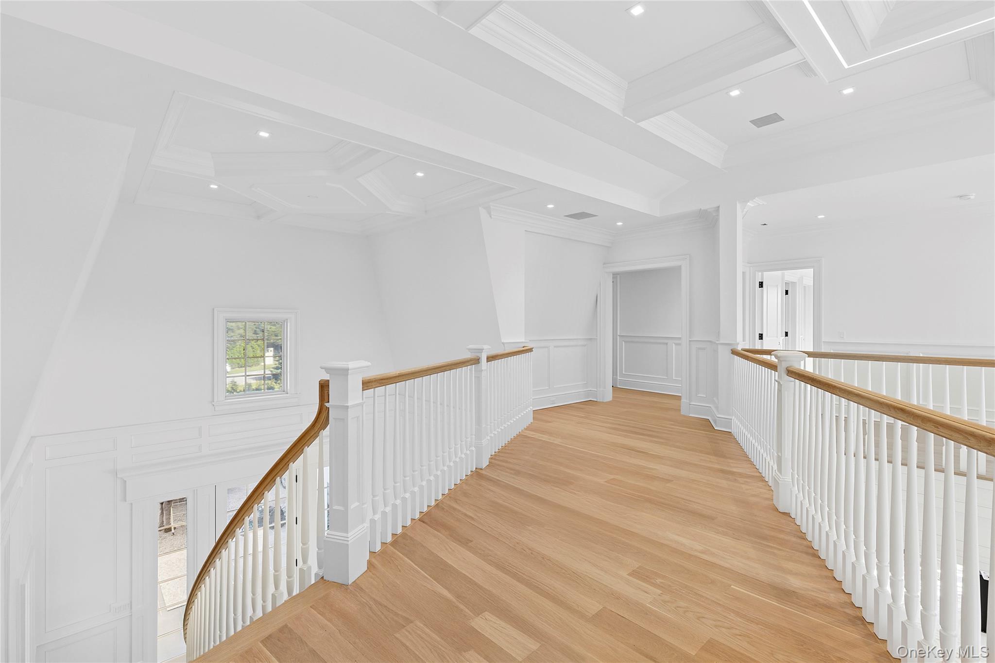 44 Club Lane, Remsenburg, NY 11960