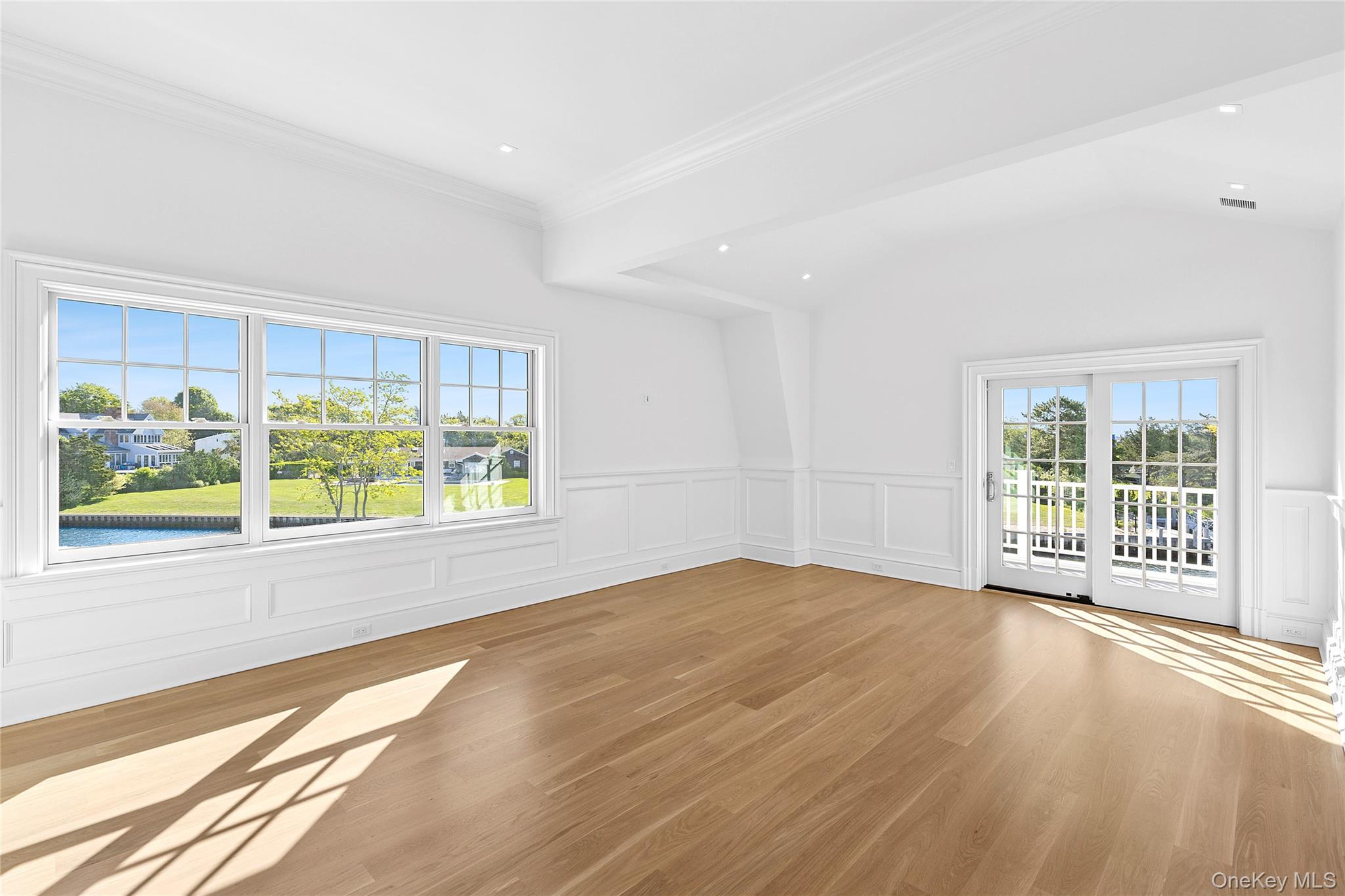 44 Club Lane, Remsenburg, NY 11960