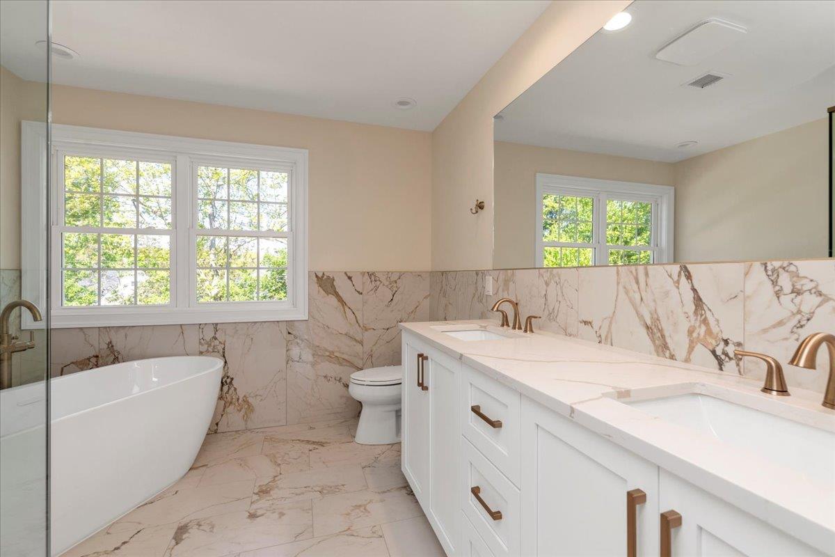 56 Seitz Drive, Bethpage, NY 11714