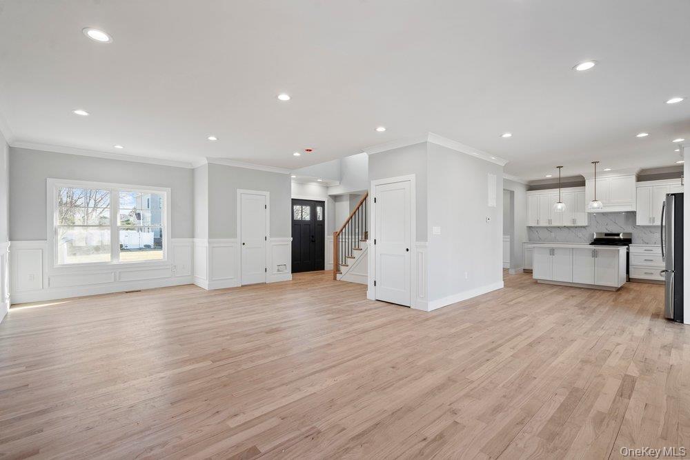 56 Seitz Drive, Bethpage, NY 11714