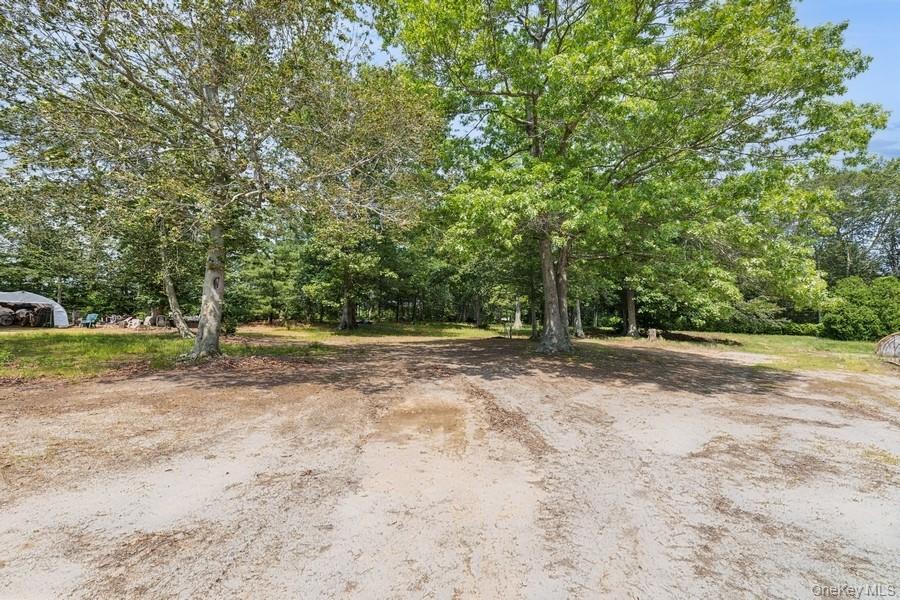 550 / 538 Herricks Lane, Jamesport, NY 11901