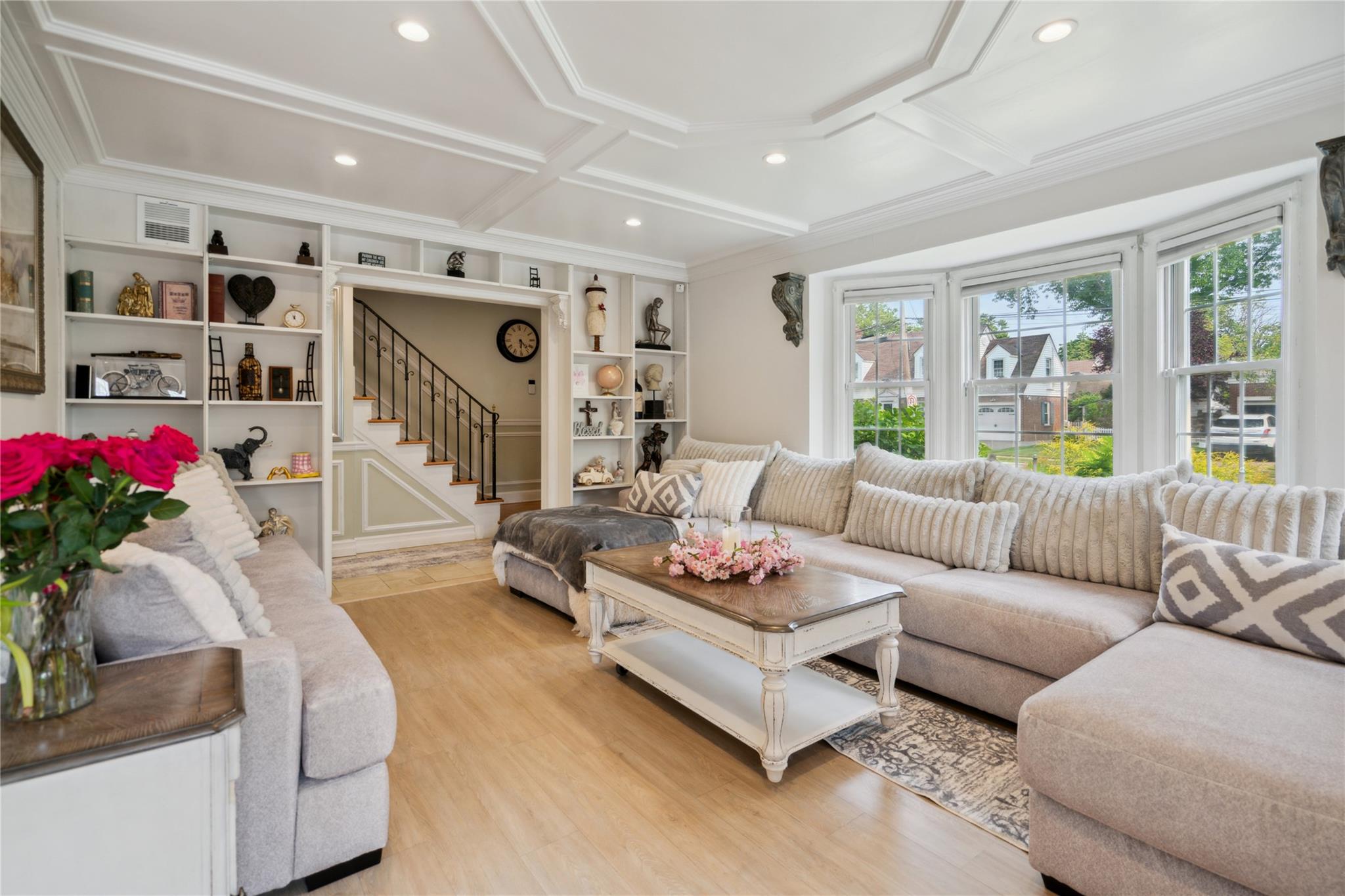 10 Atlas Avenue, Malverne, NY 11565