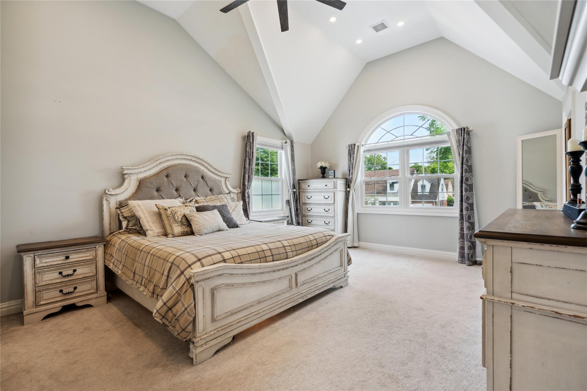 10 Atlas Avenue, Malverne, NY 11565