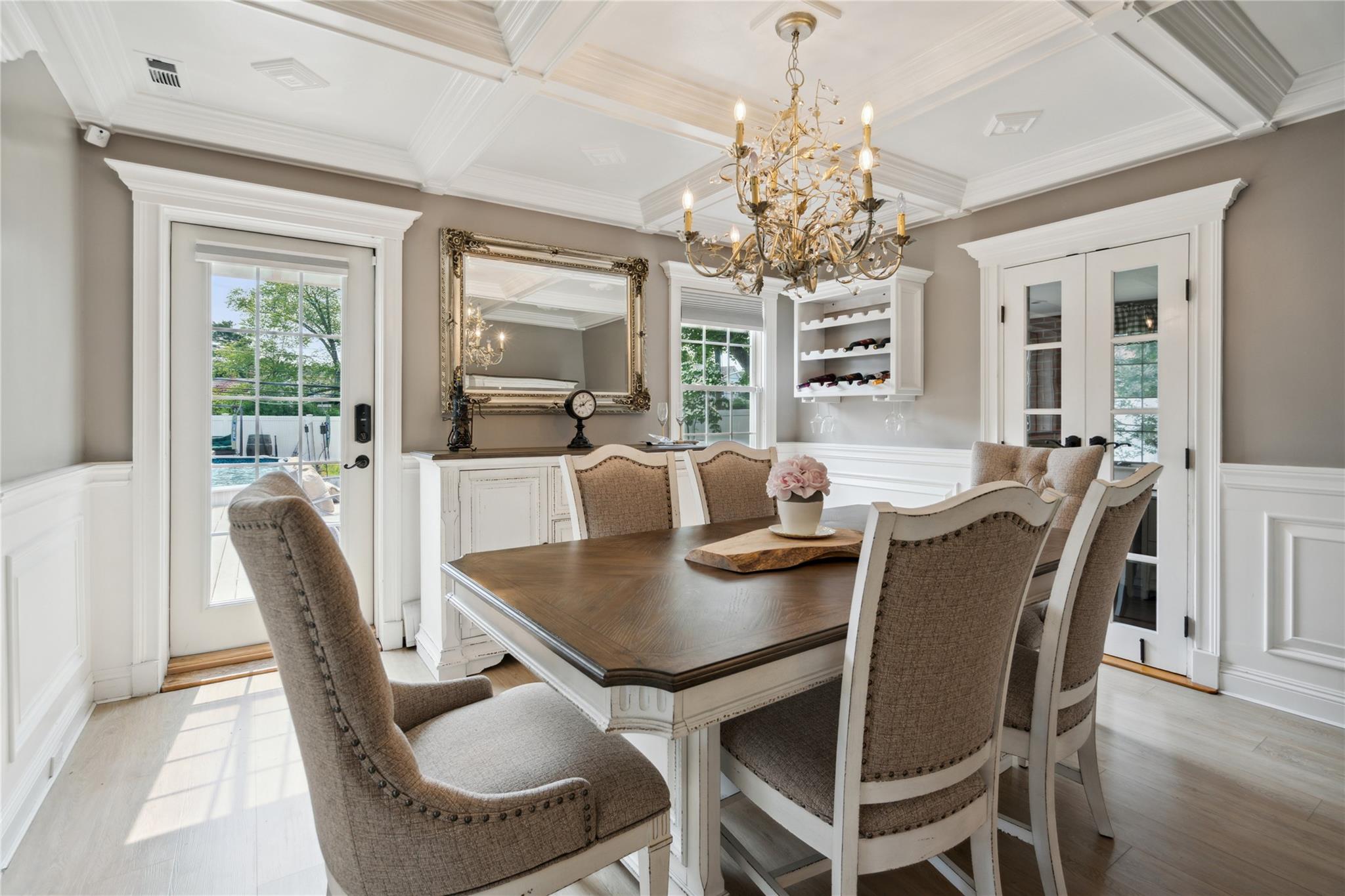 10 Atlas Avenue, Malverne, NY 11565