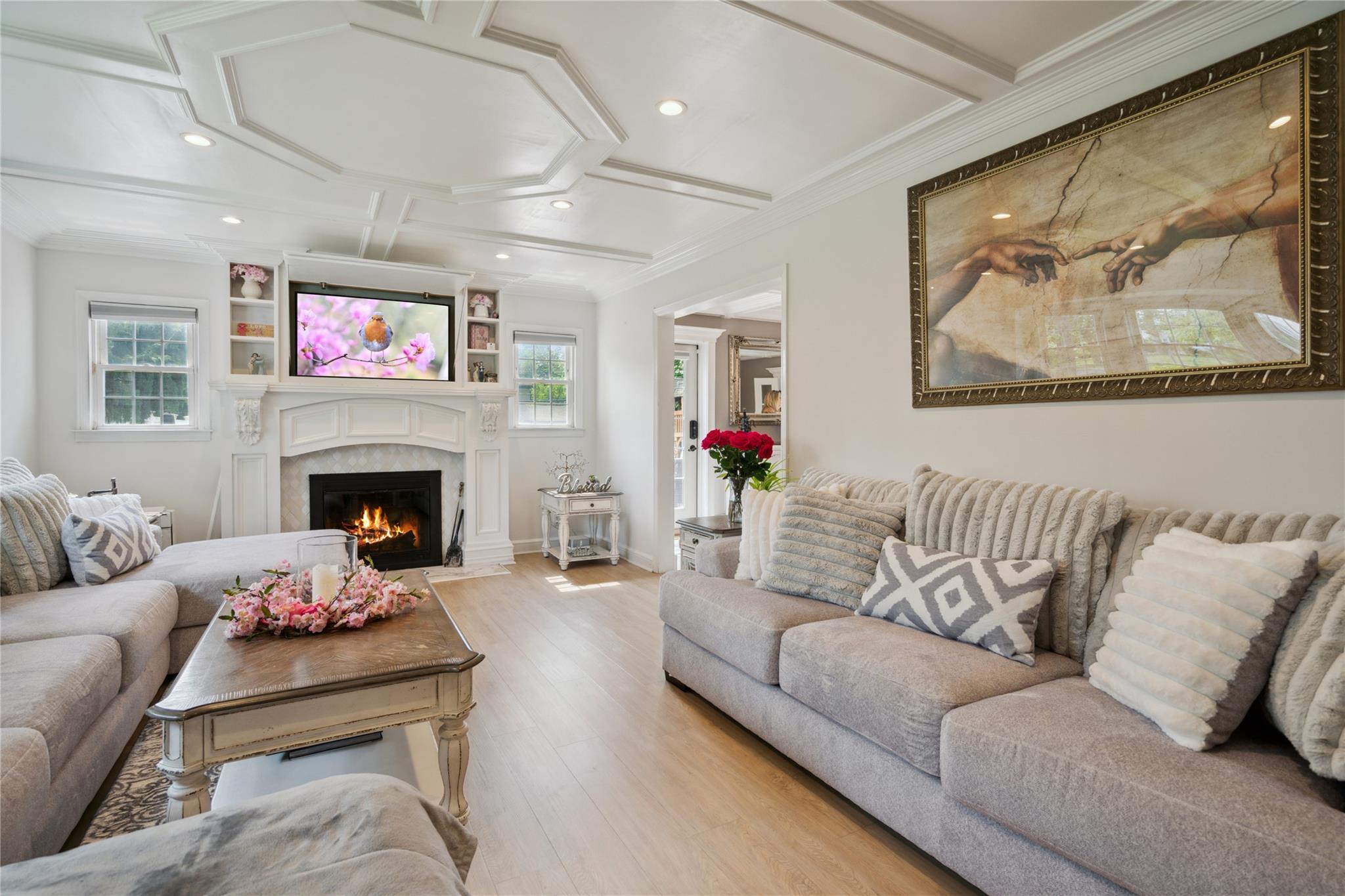 10 Atlas Avenue, Malverne, NY 11565