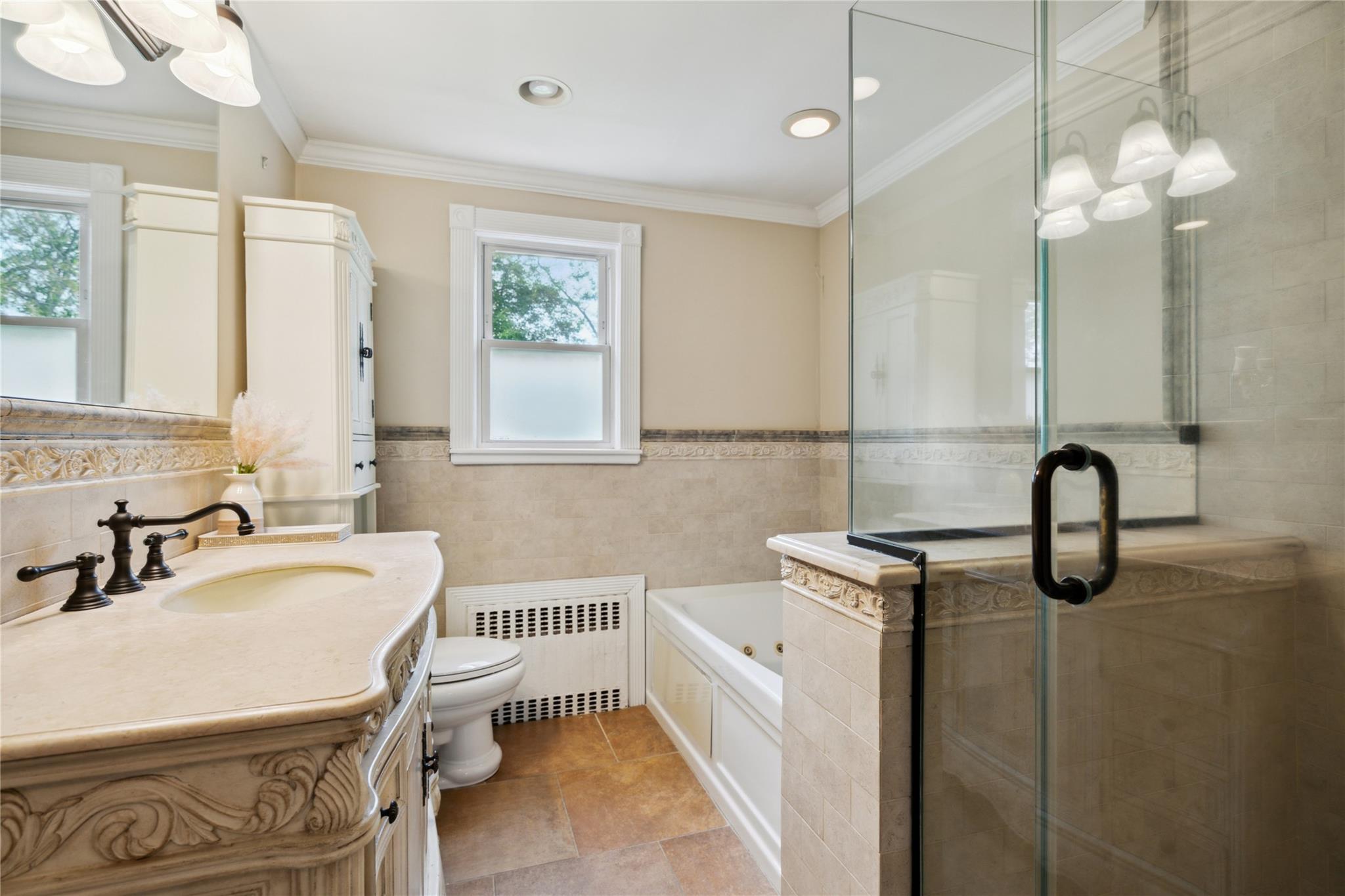 10 Atlas Avenue, Malverne, NY 11565