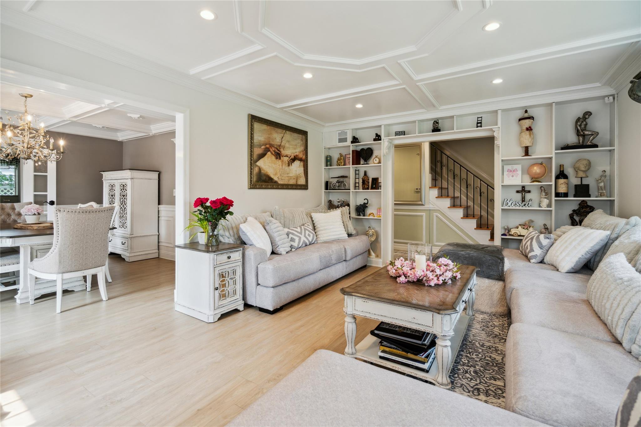 10 Atlas Avenue, Malverne, NY 11565